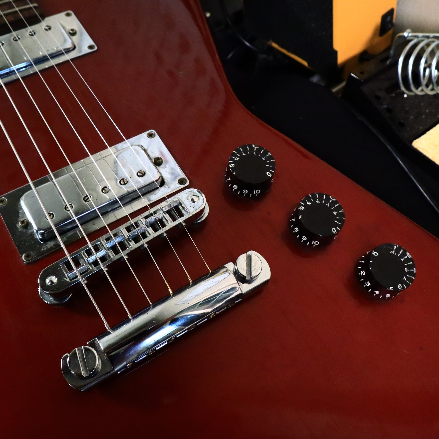 2003 Gibson X-Plorer 6lbs 1oz Studio Metallic Red (Explorer)