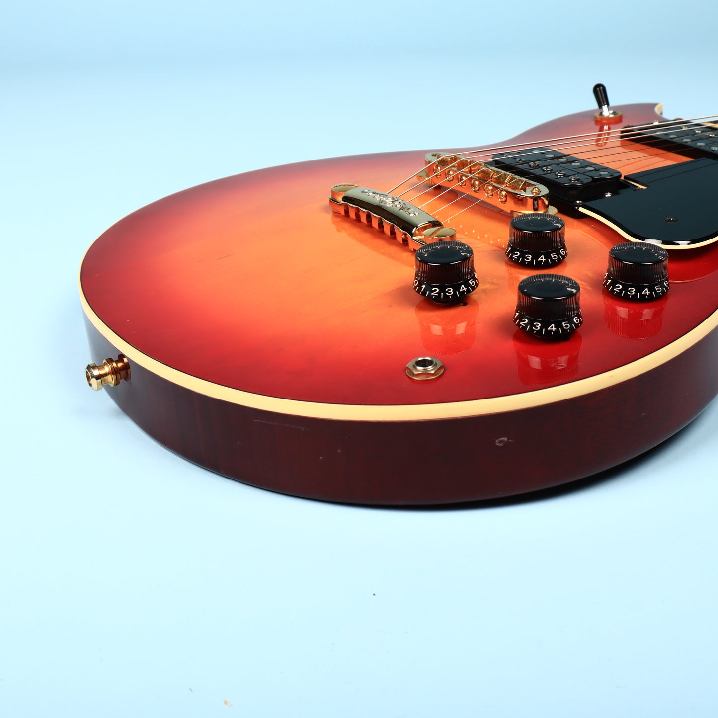 Yamaha SG1000 Cherry Sunburst 1980 Electric Guitar Japan