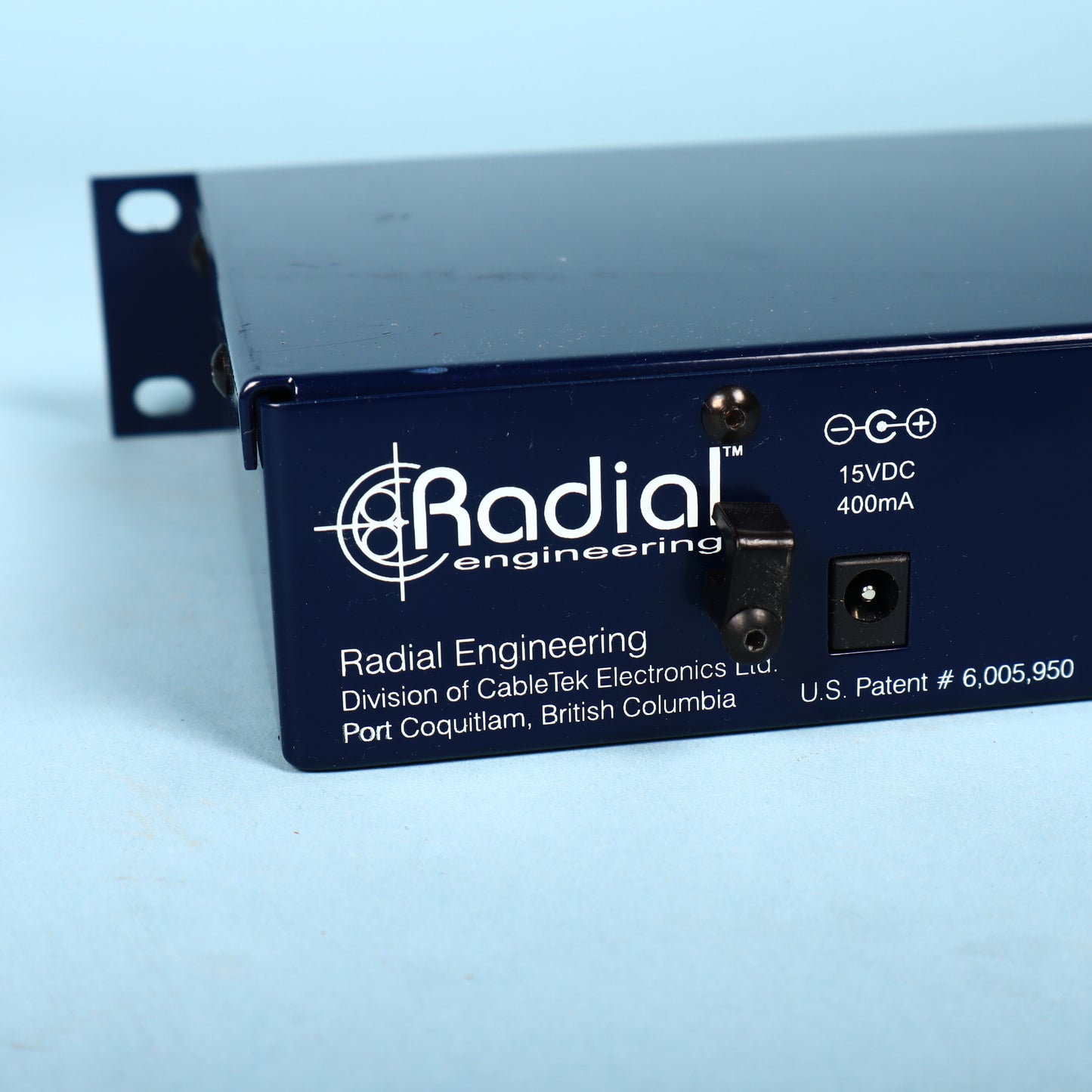 Radial Engineering JD7 Injector Guitar Signal Distribution System w/ Power
