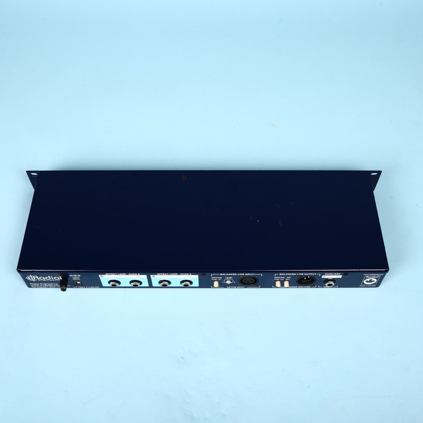 Radial Engineering JD7 Injector Guitar Signal Distribution System w/ Power