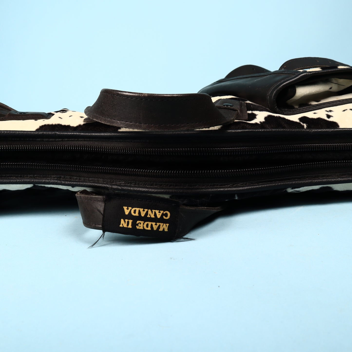 Levy's Canada Guitar Leather Case Cow Cowprint