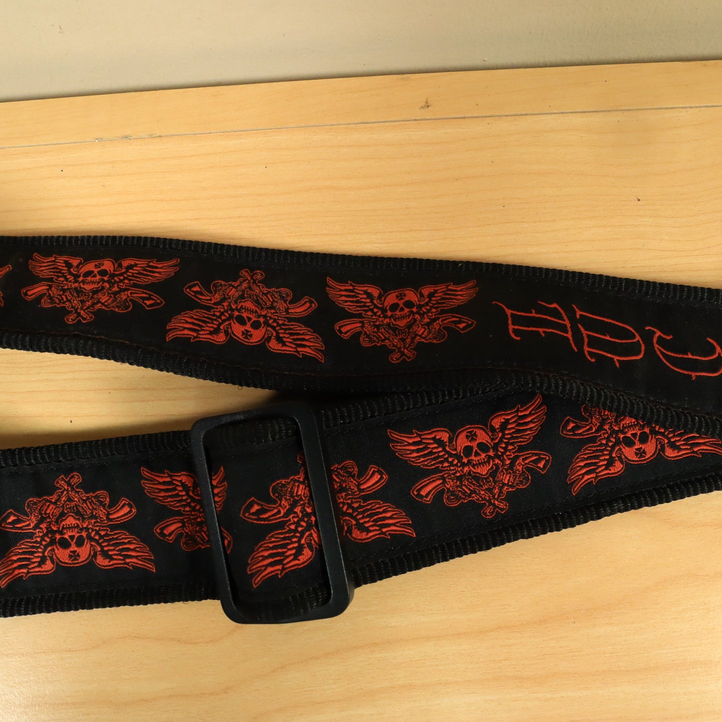 Dunlop Lucky 13 Gun Skull Guitar Strap Red / Black
