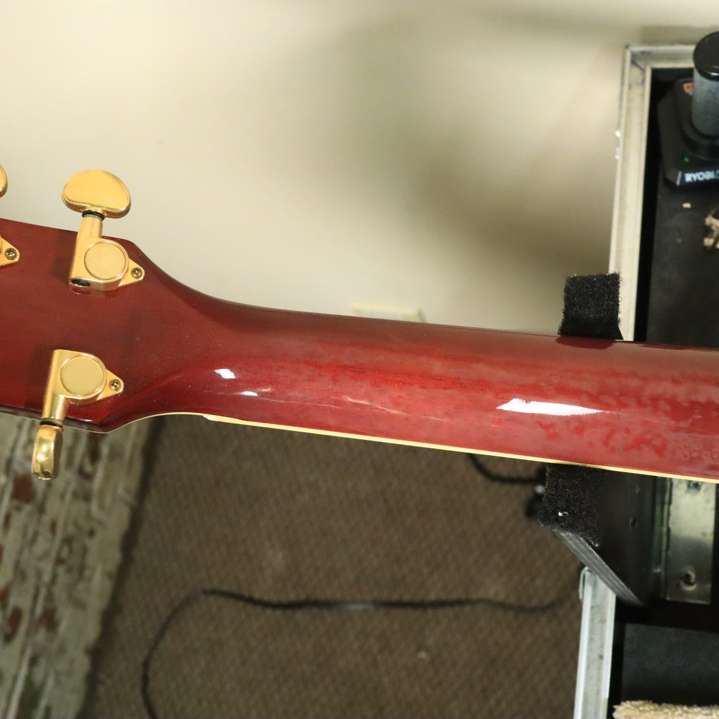 Yamaha APX-10C 3 Band EQ Built-in Electric Acoustic Guitar