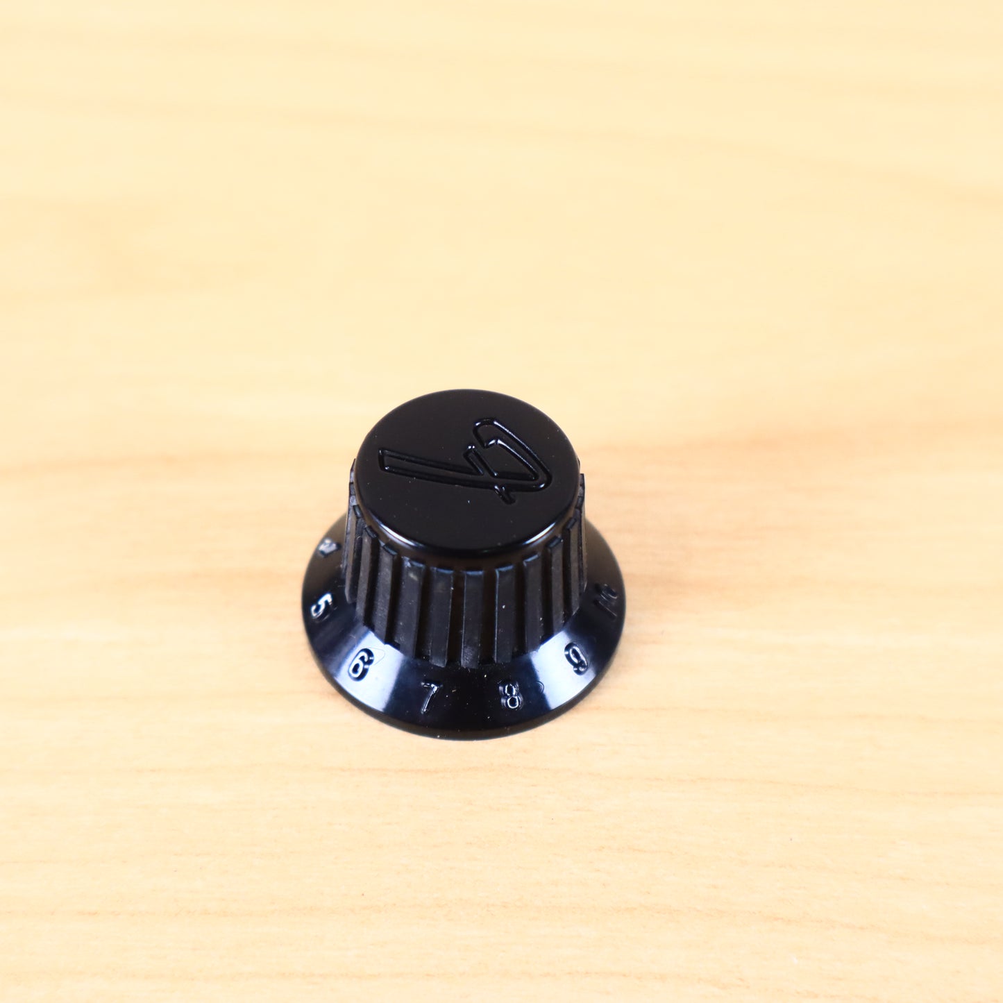 (1) Fender 1986 MIJ Black F Logo Contemporary Knob Japan HM