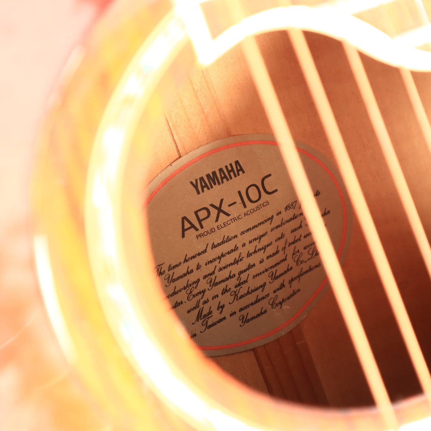 Yamaha APX-10C 3 Band EQ Built-in Electric Acoustic Guitar