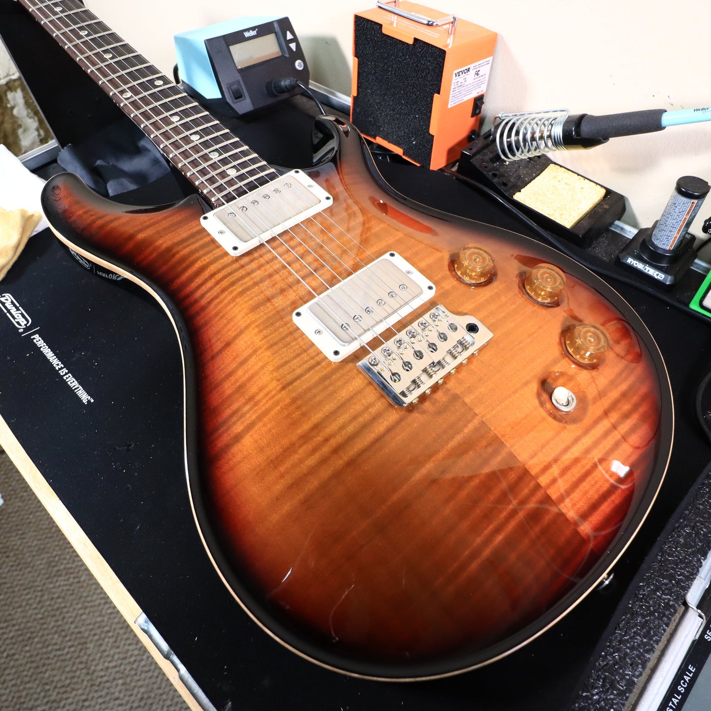 PRS DGT Electric Guitar Moon Inlays Tri-Color Sunburst USA American
