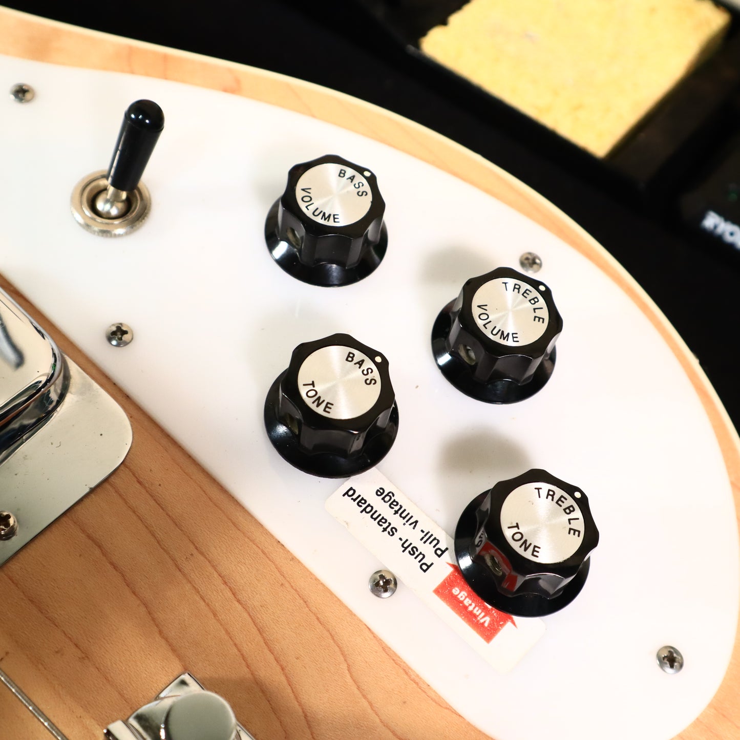 2008 Rickenbacker 4003FL Fretless Natural Bass Guitar