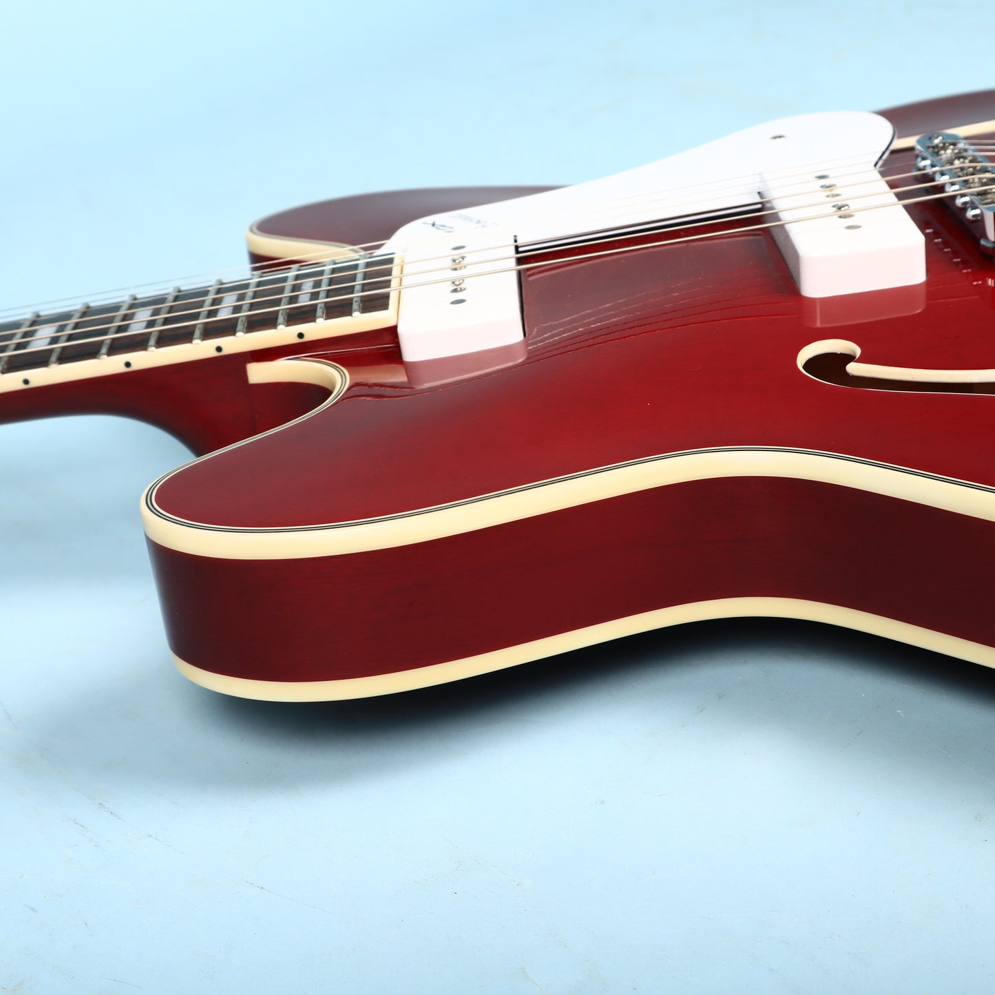 Vox Bobcat V90 Cherry Red Semi-Hollowbody Electric Guitar