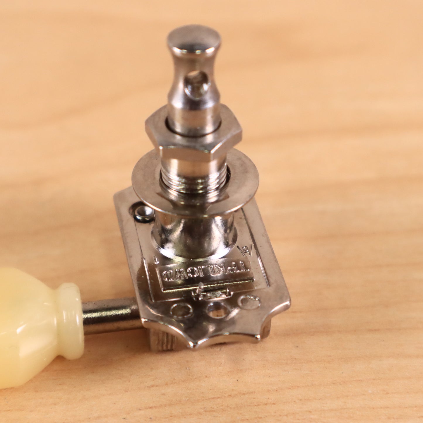(1) Kluson Deluxe Guitar Tuning Machine Treble