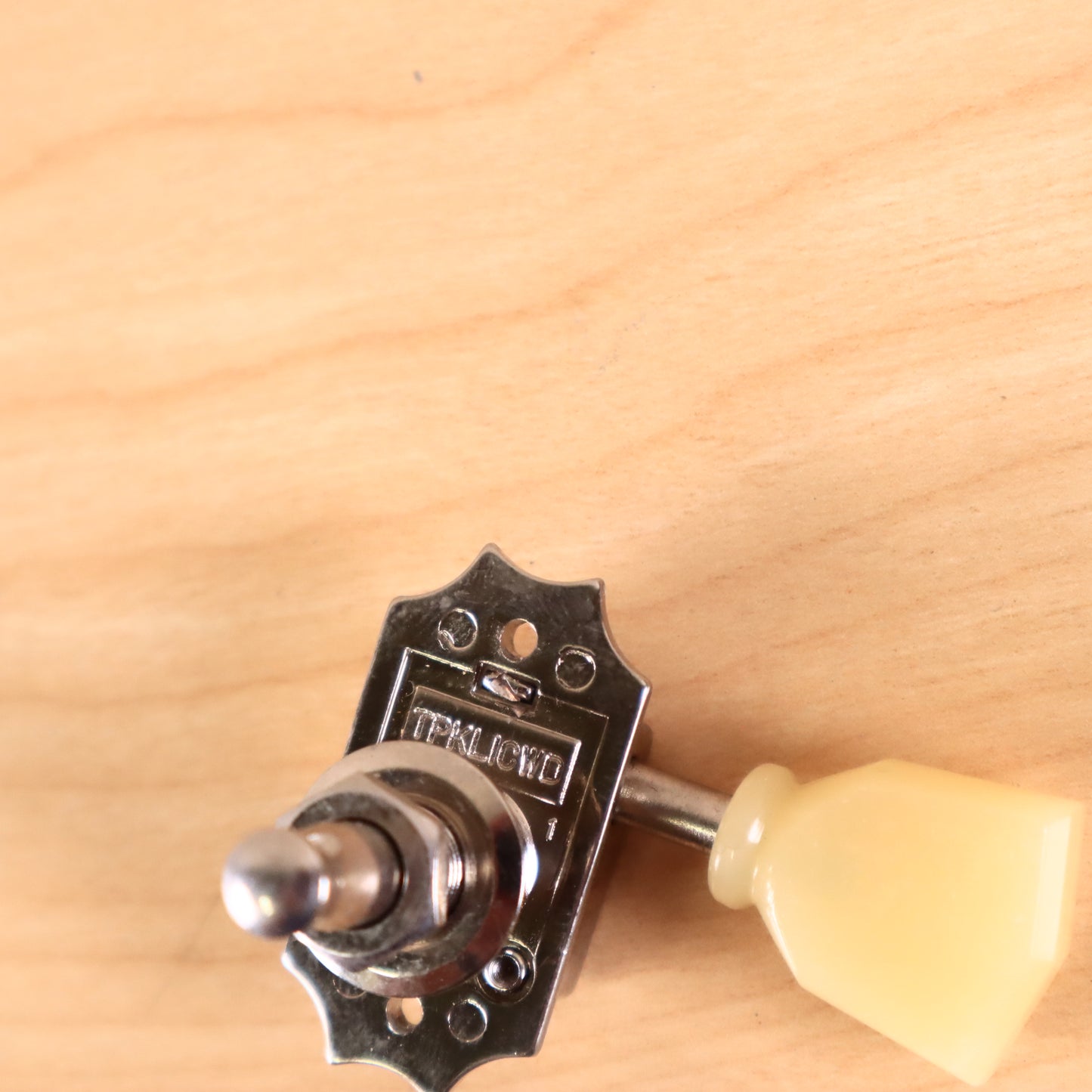 (1) Kluson Deluxe Guitar Tuning Machine Treble