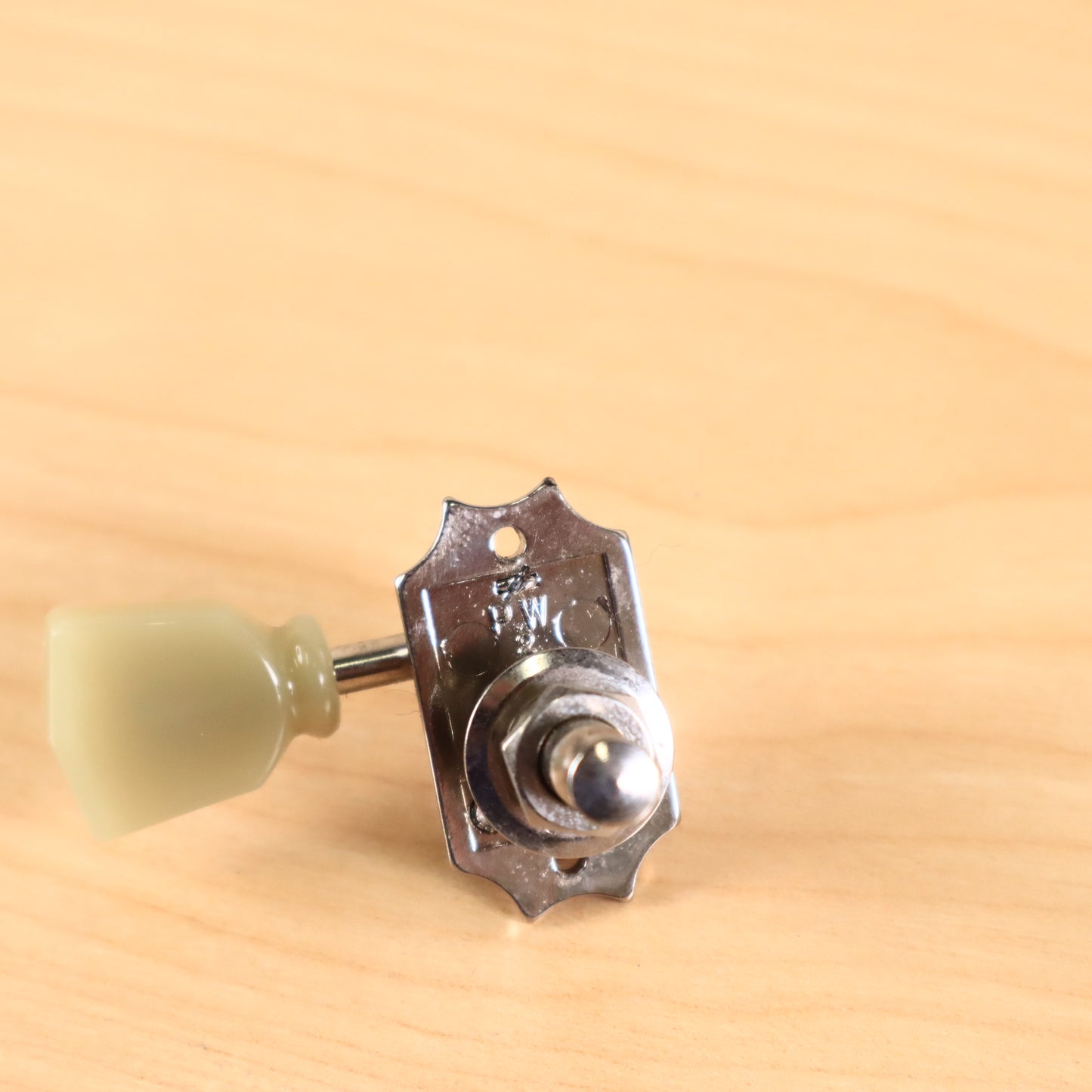 (1) Gibson Deluxe Guitar Tuner P. W. Chrome Bass Side