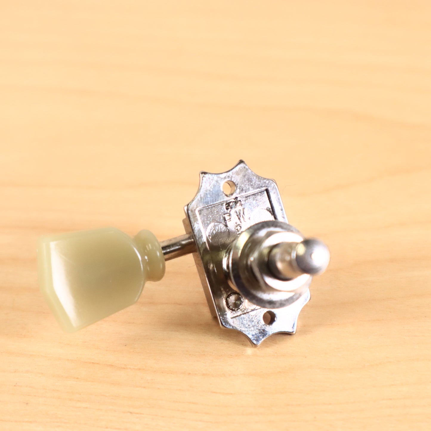 (1) Gibson Deluxe Guitar Tuner P. W. Chrome Bass Side