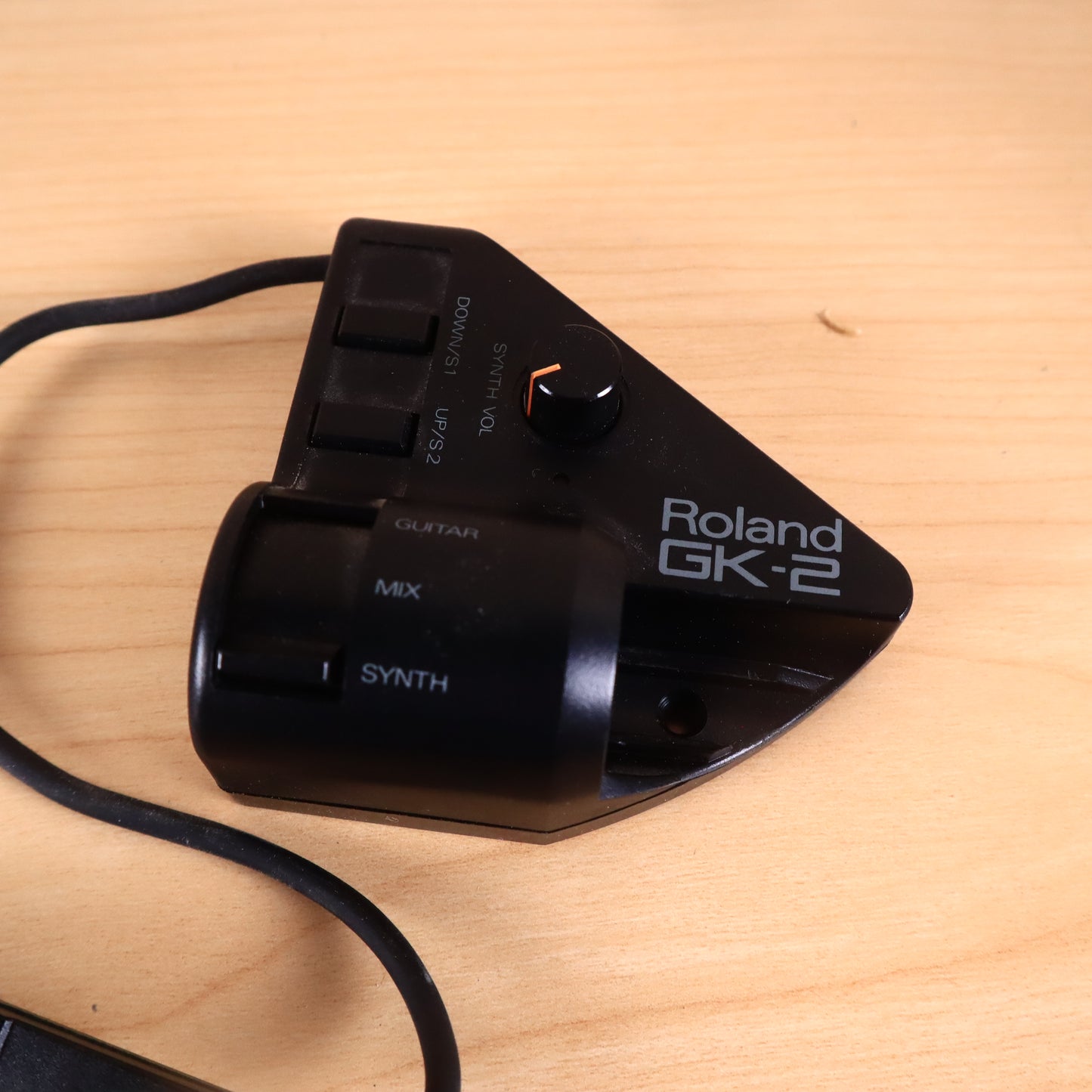 Roland GK-2A MIDI Guitar Pickup