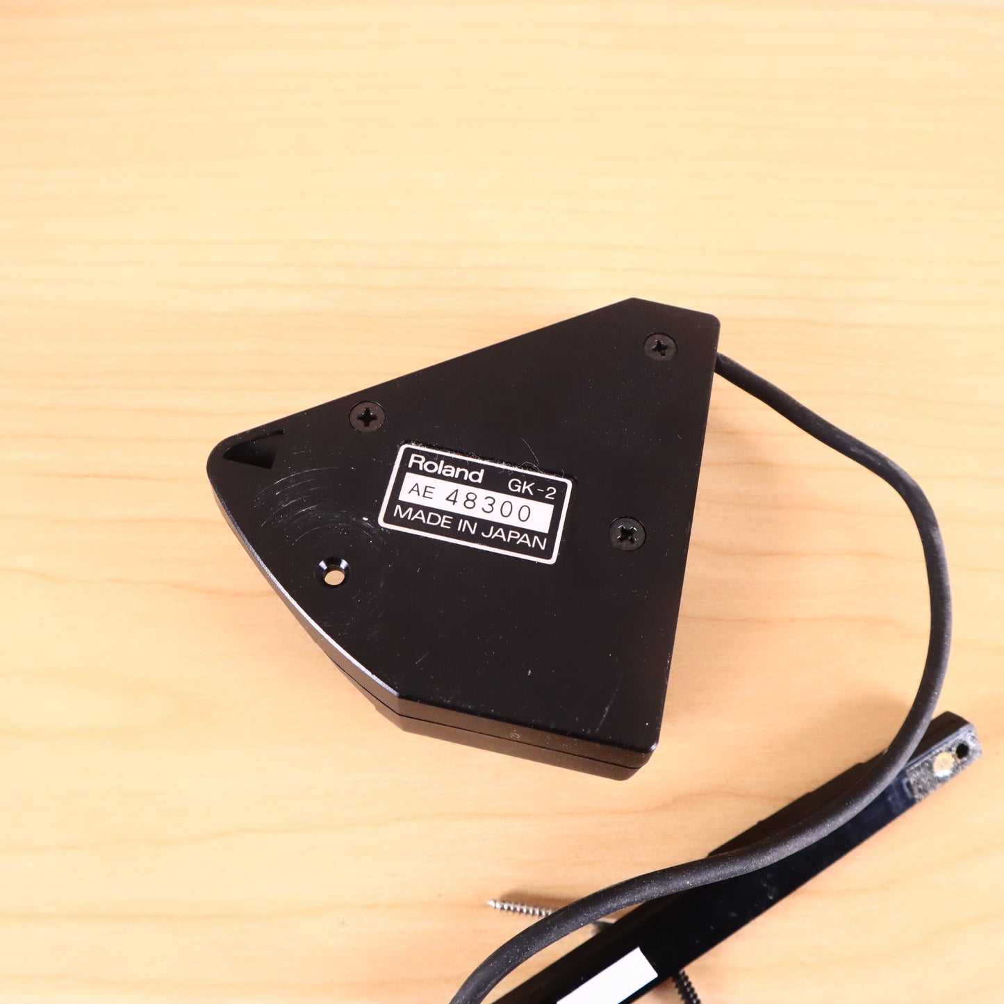 Roland GK-2A MIDI Guitar Pickup