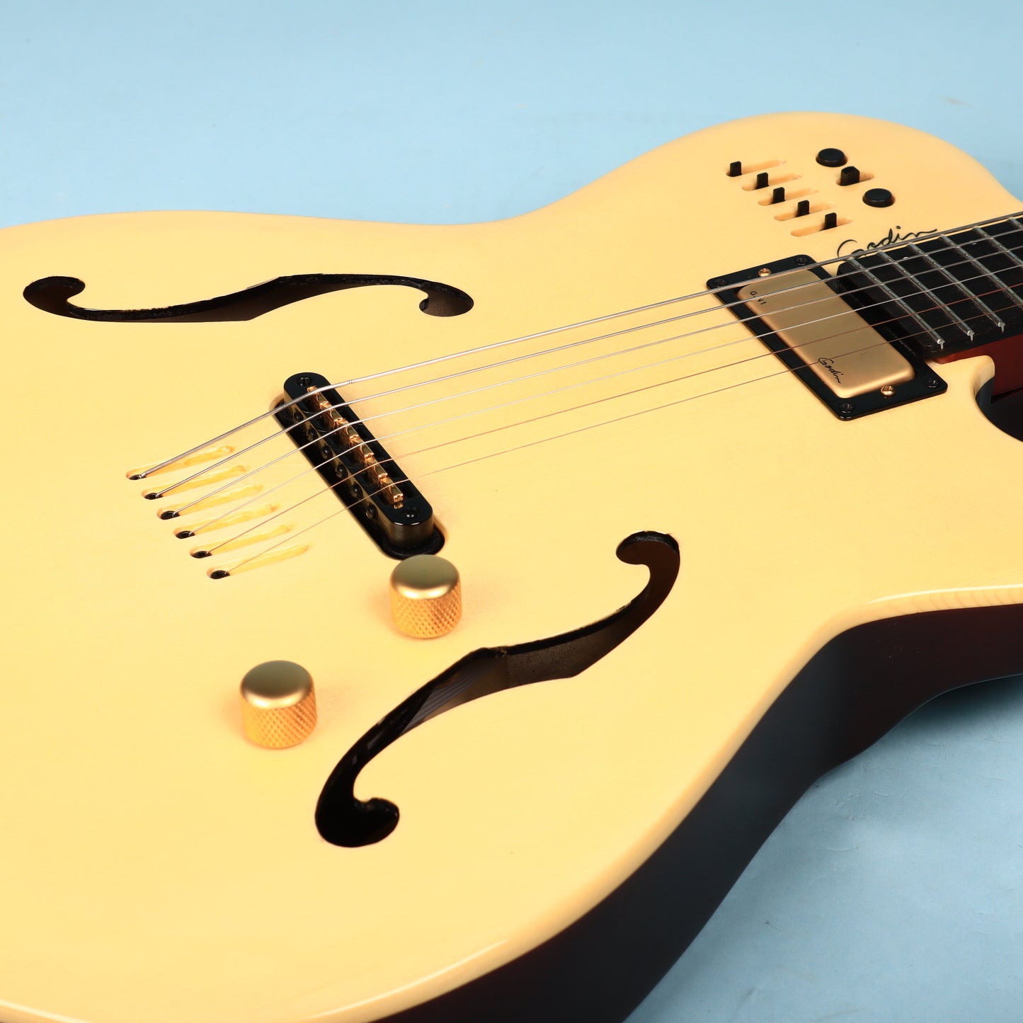Godin Multiac Jazz SA Acoustic-Electric Guitar Natural