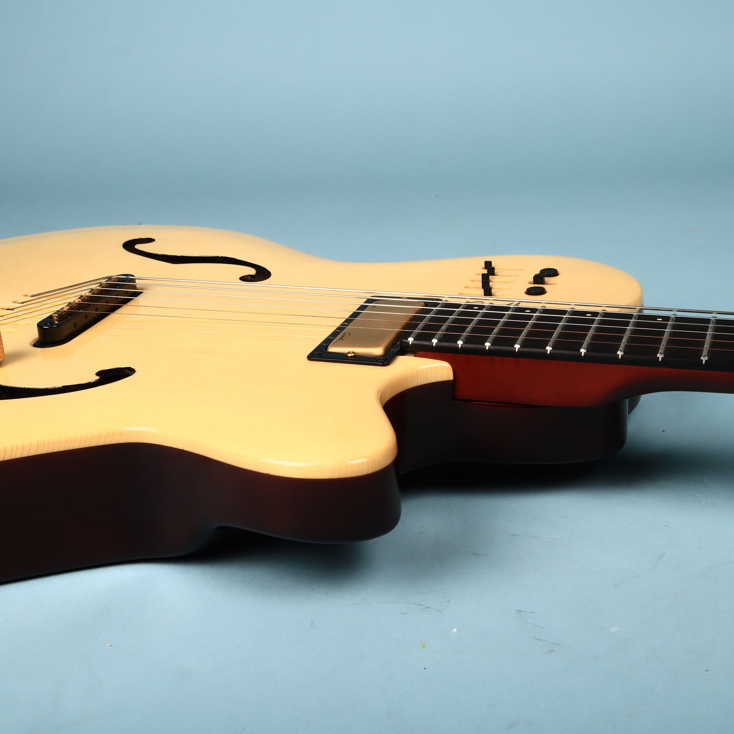 Godin Multiac Jazz SA Acoustic-Electric Guitar Natural