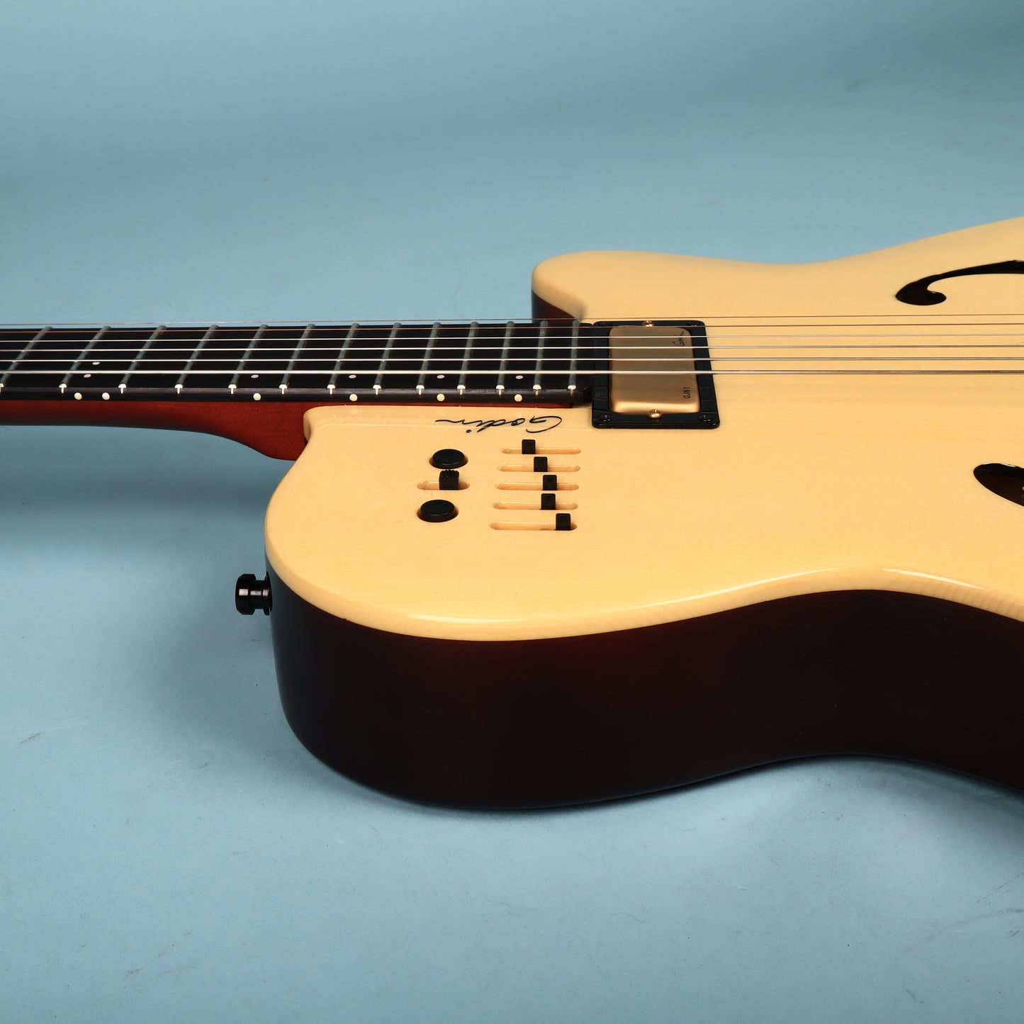 Godin Multiac Jazz SA Acoustic-Electric Guitar Natural