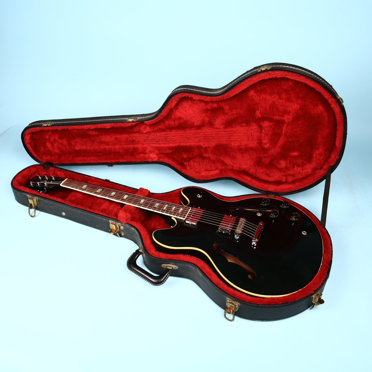 Gibson 1979-1980s Red Interior Gibson ES-335 Hardshell Case