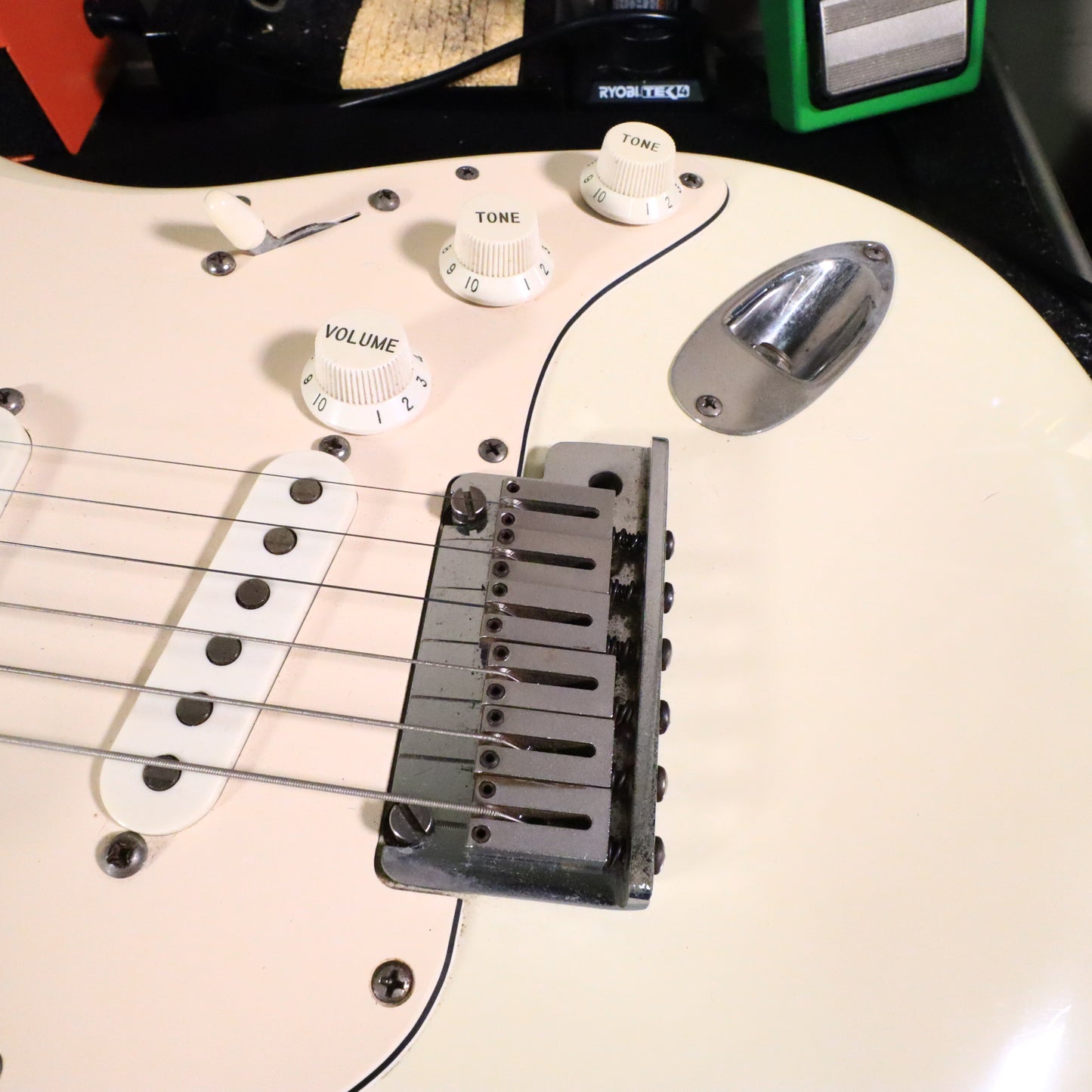 1989 Fender Stratocaster USA American White Electric Guitar