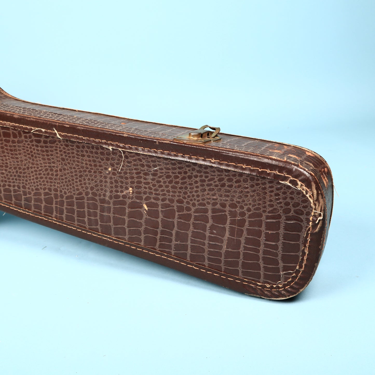 Vintage Silvertone (Kay) 1413L Alligator Chipboard Case