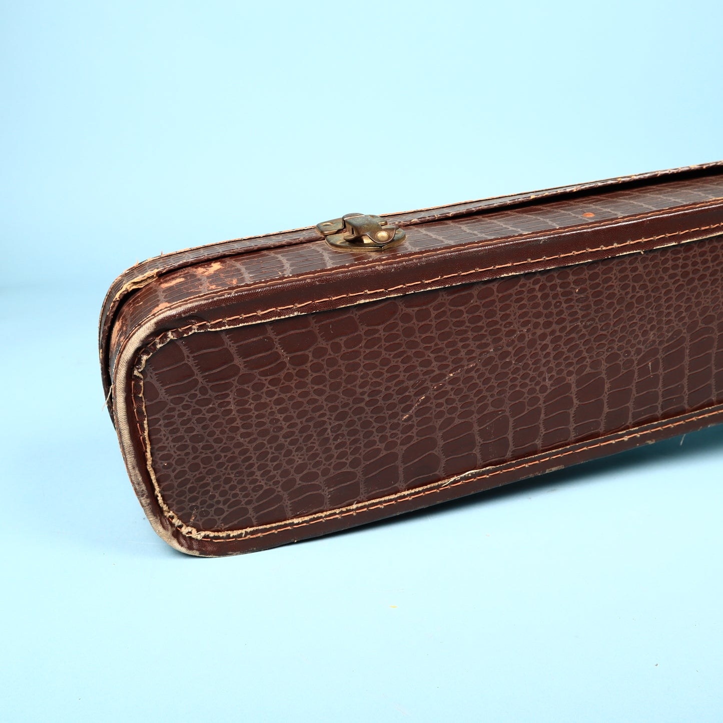 Vintage Silvertone (Kay) 1413L Alligator Chipboard Case