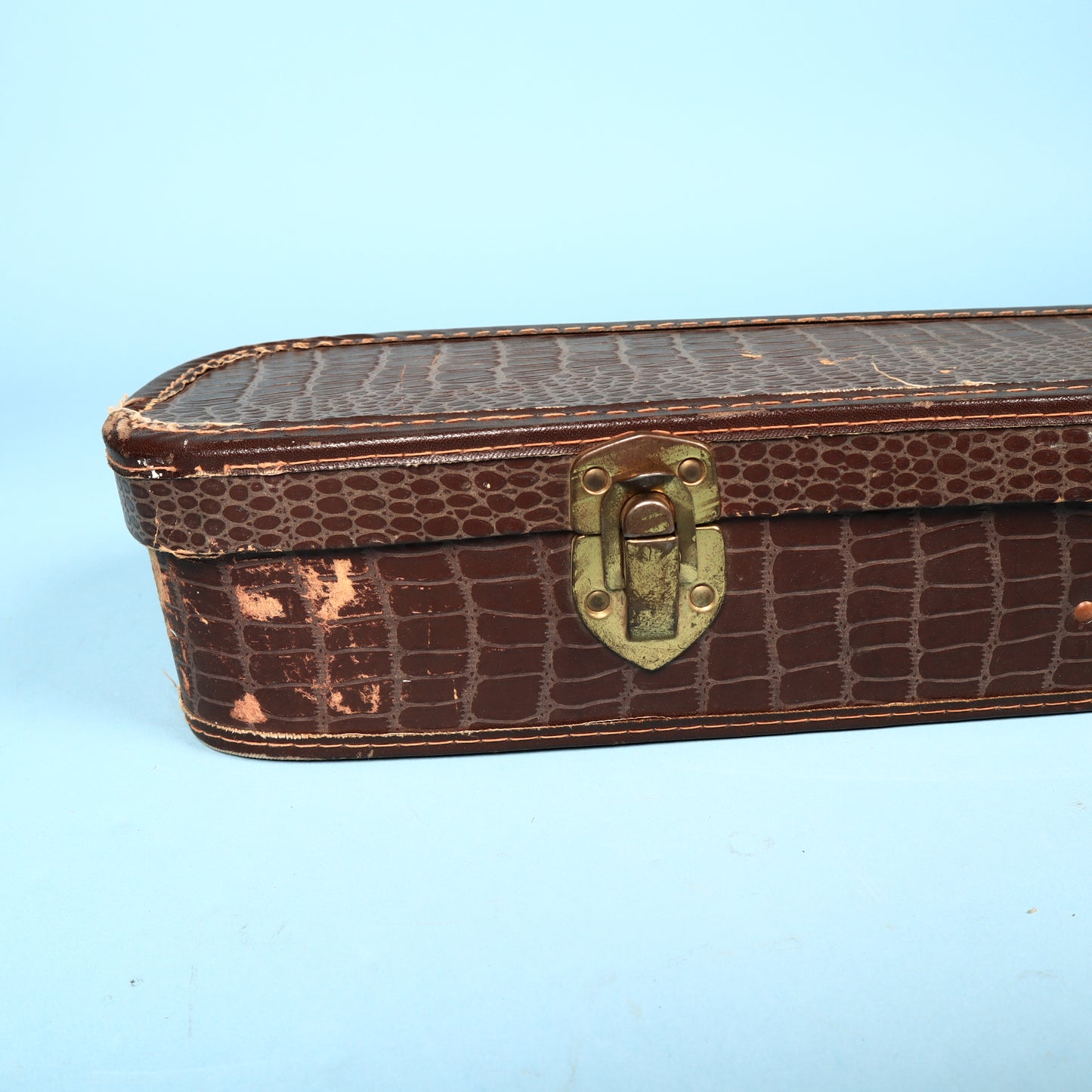 Vintage Silvertone (Kay) 1413L Alligator Chipboard Case