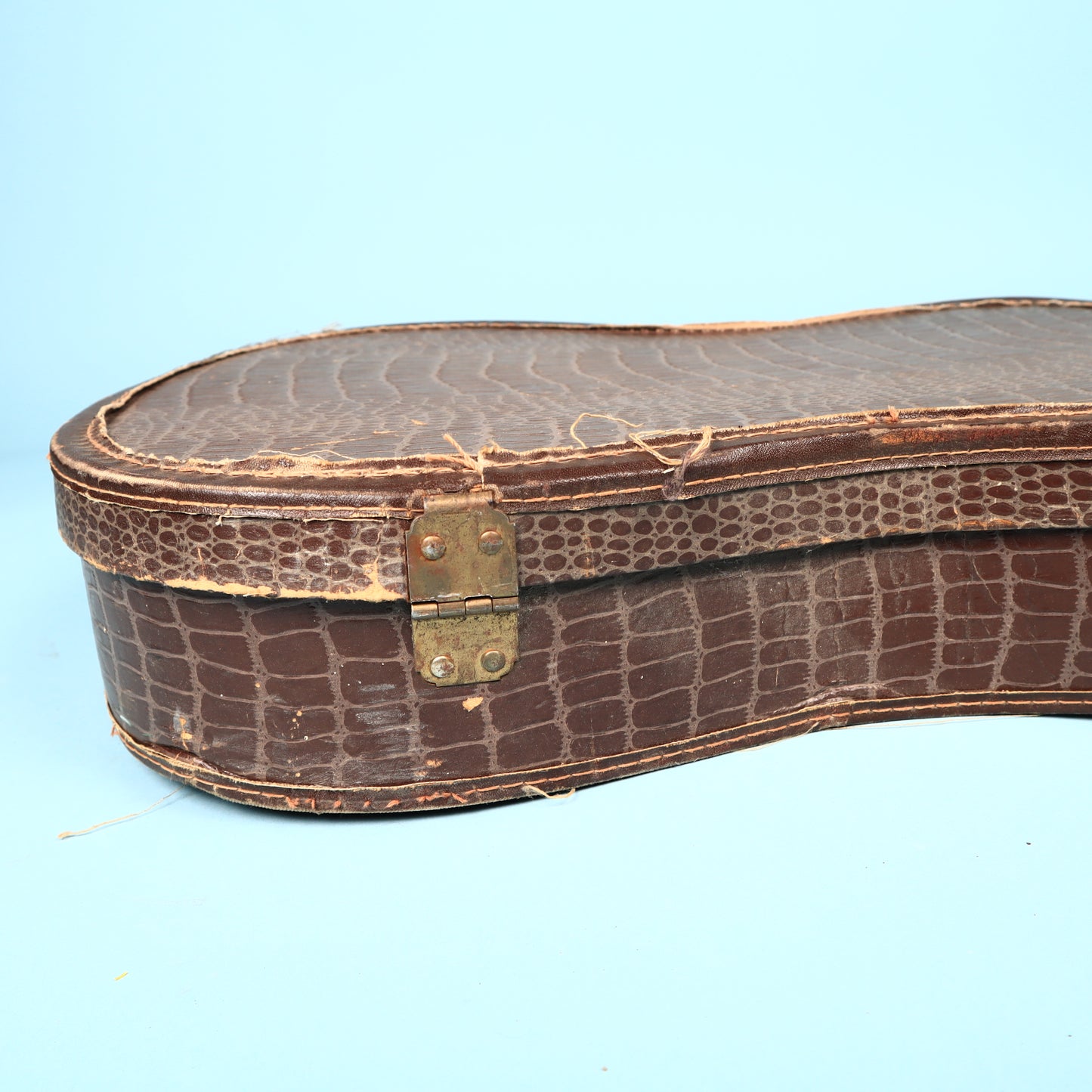 Vintage Silvertone (Kay) 1413L Alligator Chipboard Case