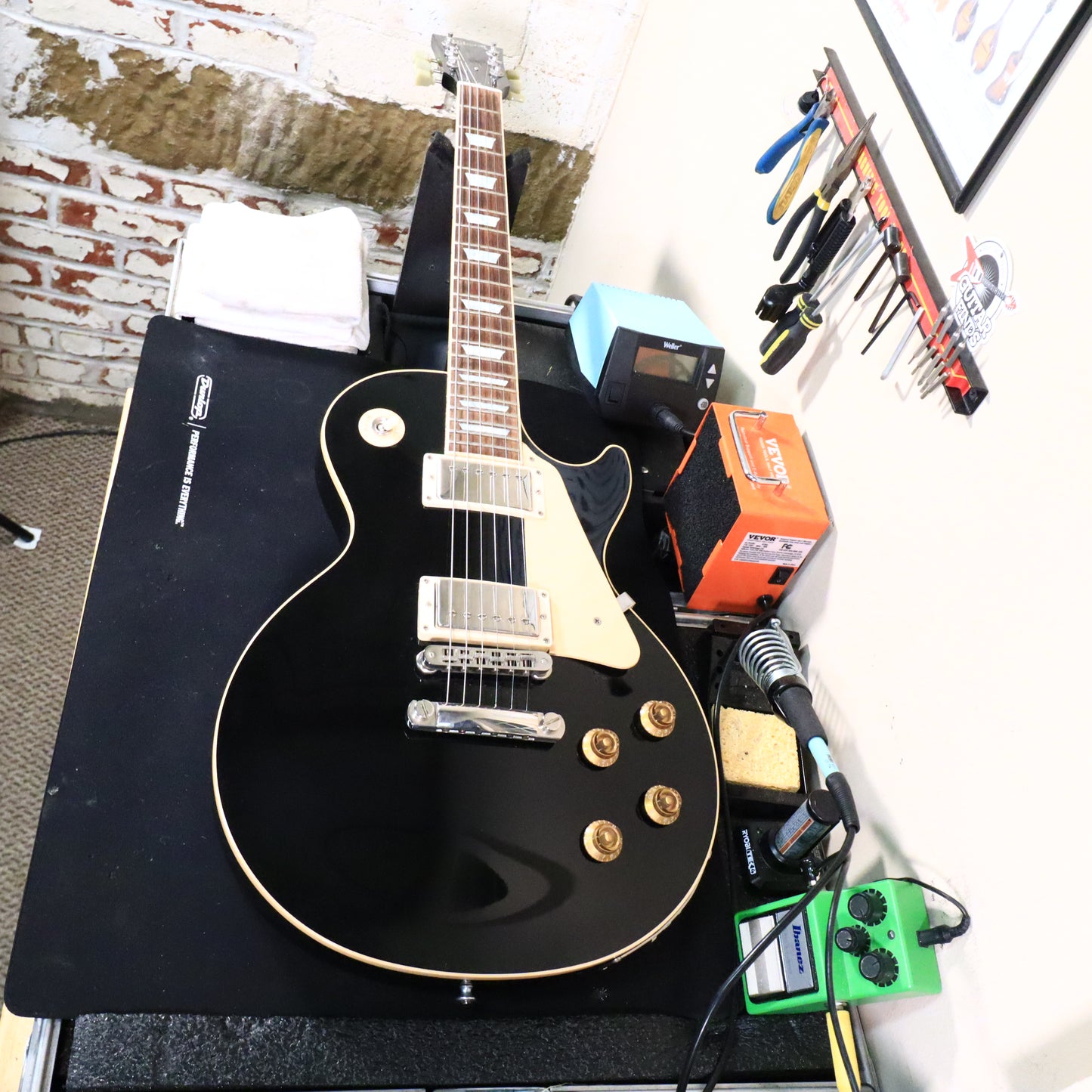 2004 Gibson maGIC Ethernet USA Les Paul Black Electric Guitar
