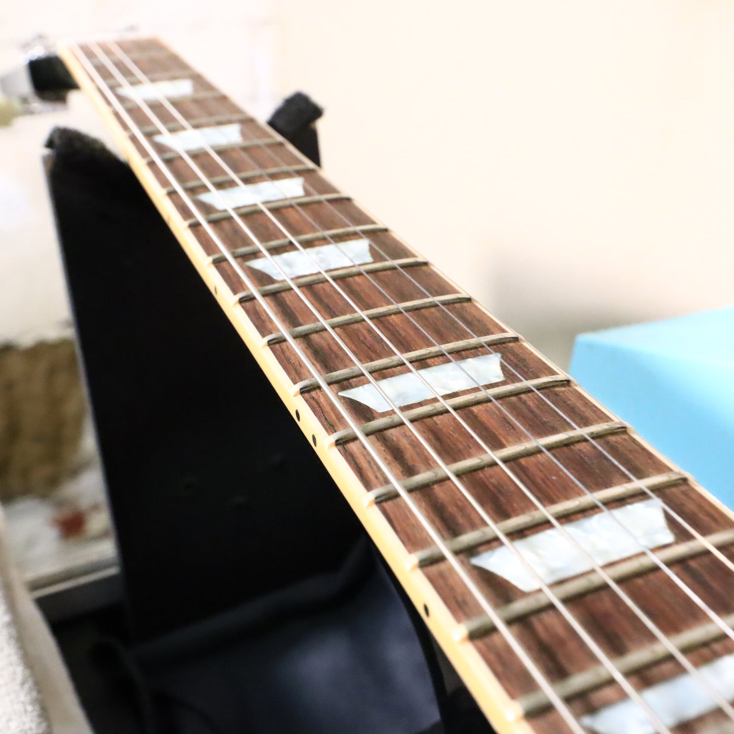 2004 Gibson maGIC Ethernet USA Les Paul Black Electric Guitar