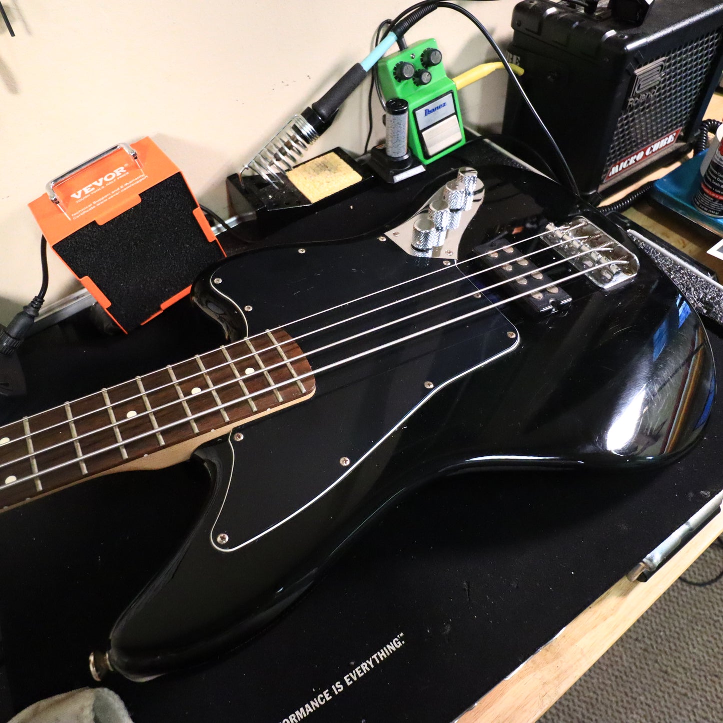 Squier Vintage Modified Jaguar Electric Active Bass Guitar Special Black