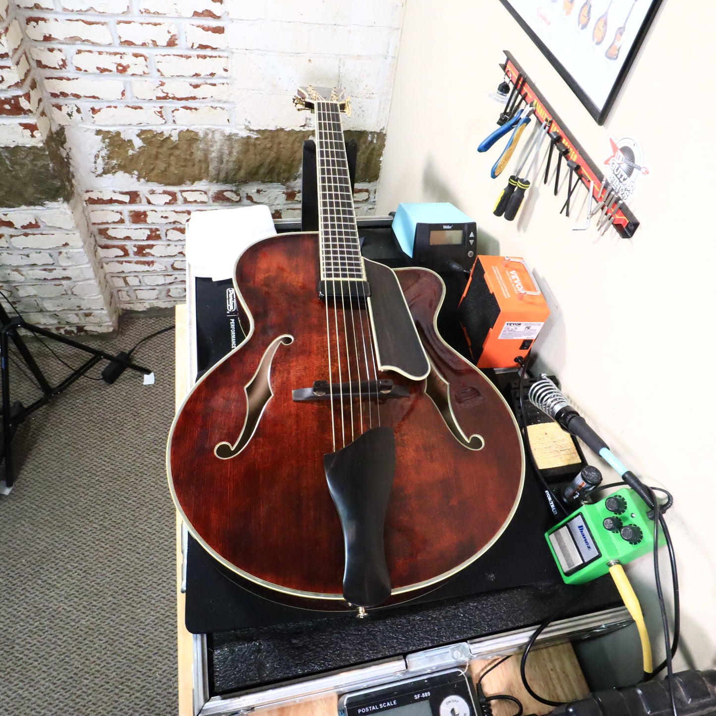 2005 Eastman AR805CE Classic Archtop Guitar