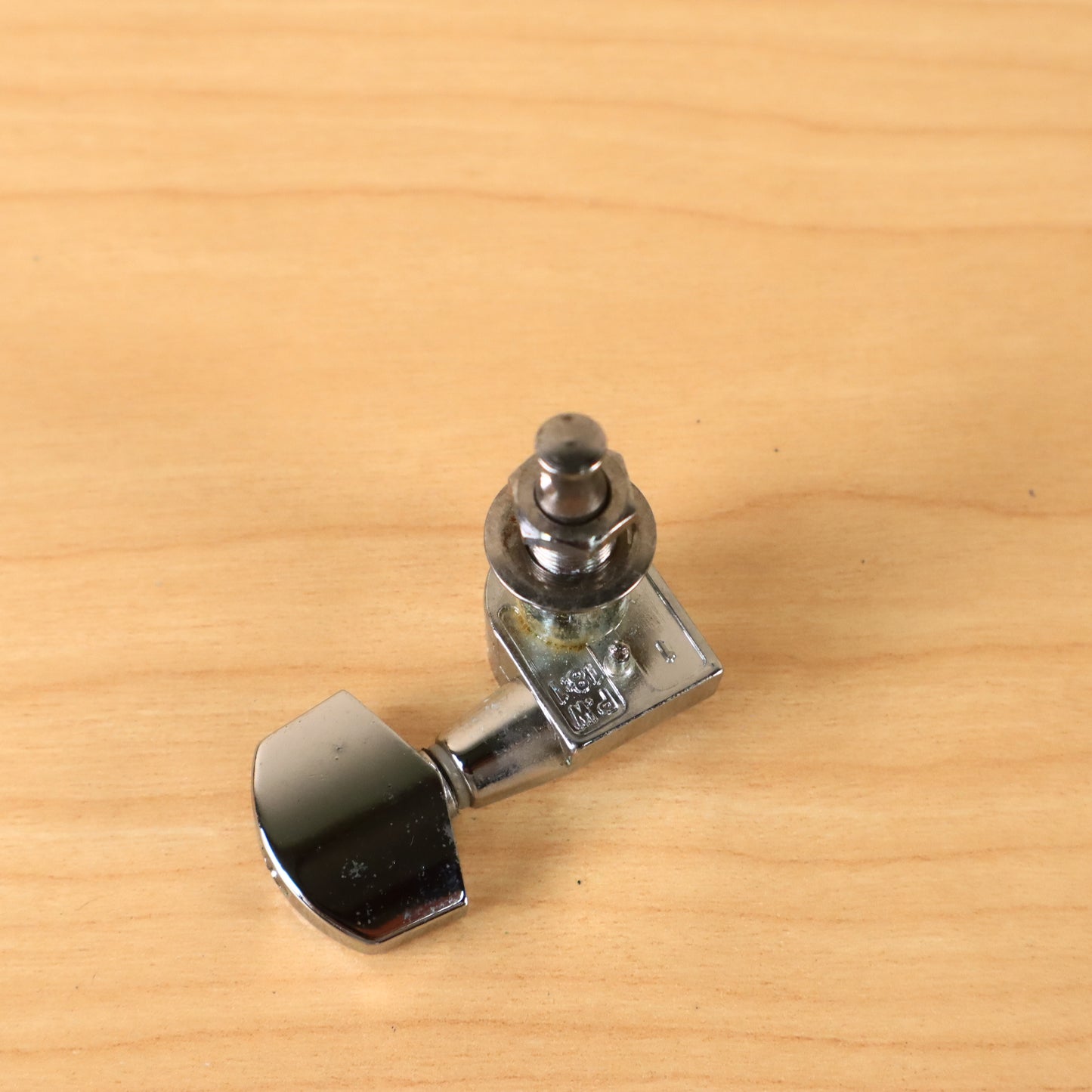(1) Taylor 1:18 String Guitar Tuner
