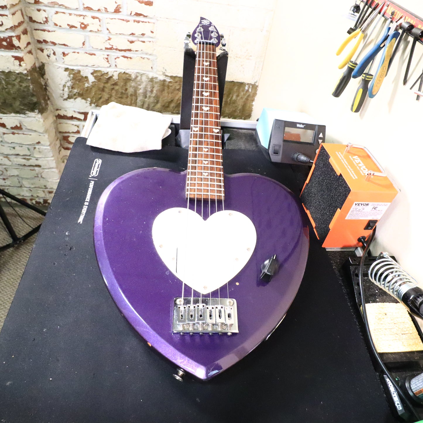 Genuine Daisy Rock Heartbreaker Purple Heart Electric Guitar