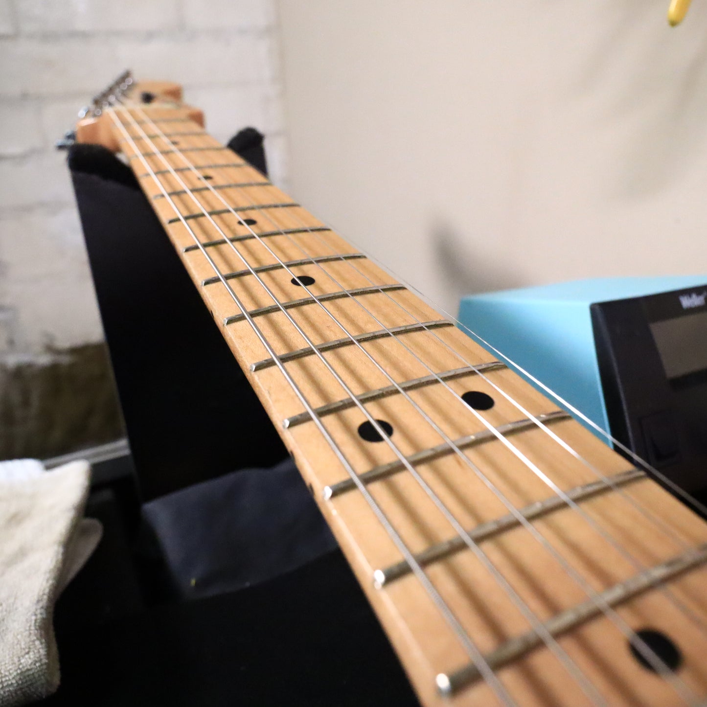 2000 Fender Stratocaster Mexico HSS Fat Strat Midnight Blue Purple