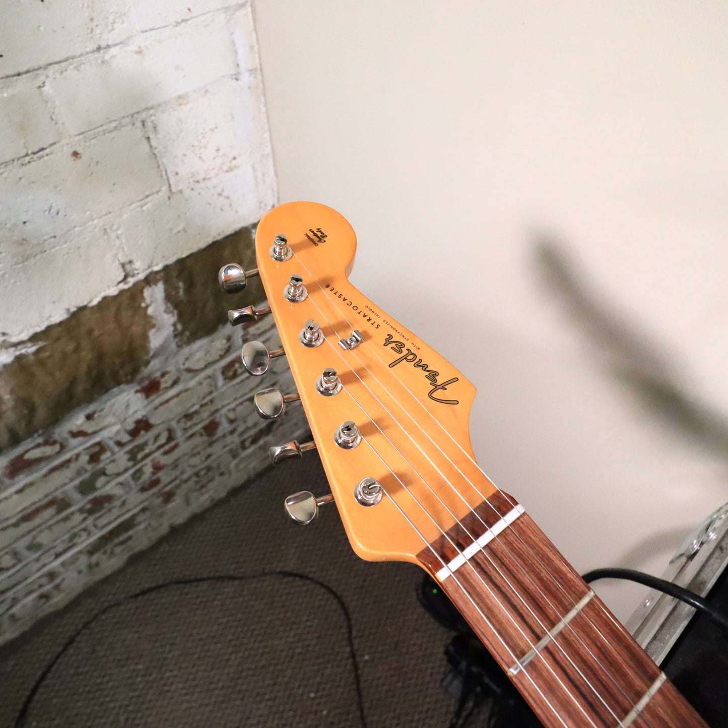 Fender John Mayer Signature Stratocaster Electric Guitar 3-Color Sunburst + OHSC