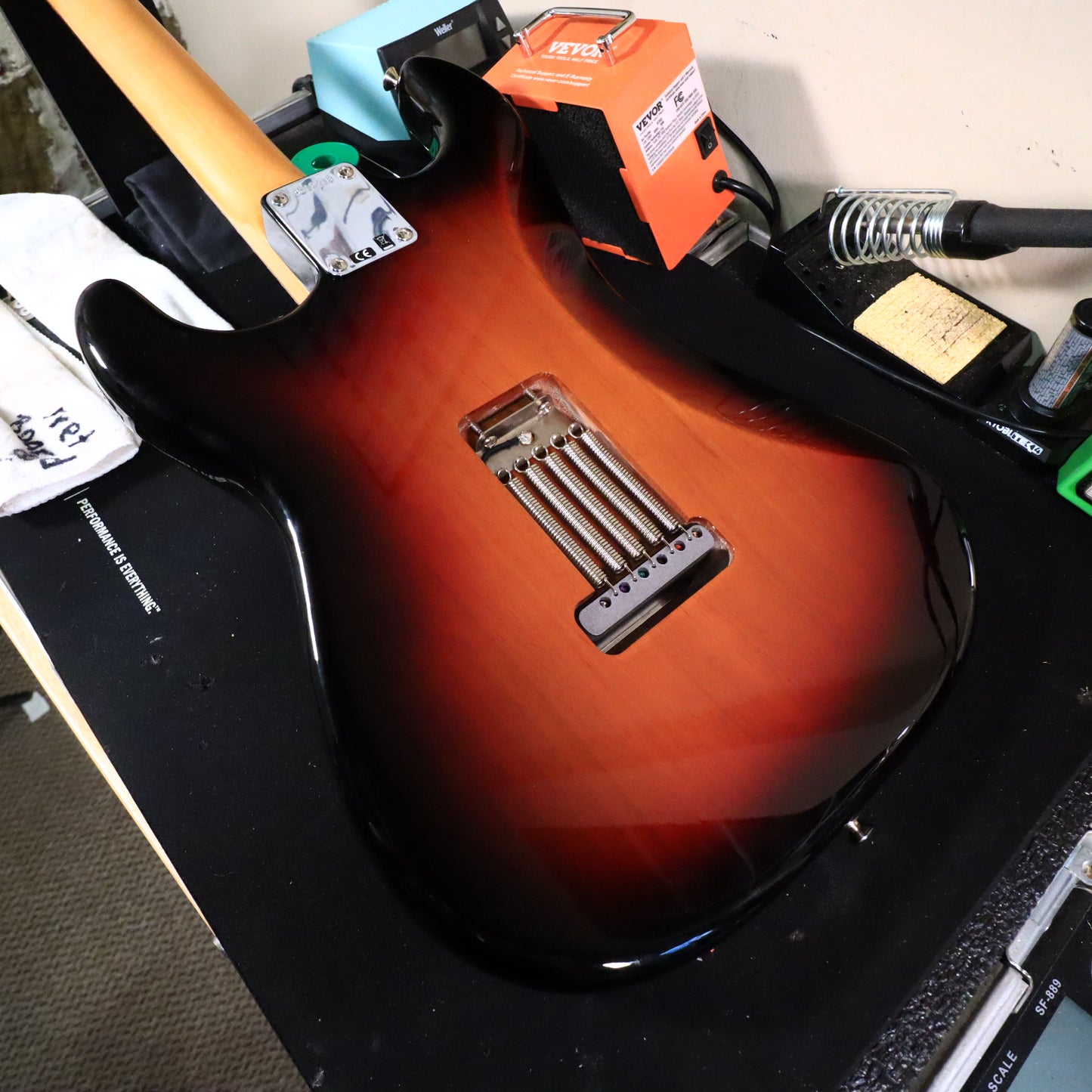 Fender John Mayer Signature Stratocaster Electric Guitar 3-Color Sunburst + OHSC