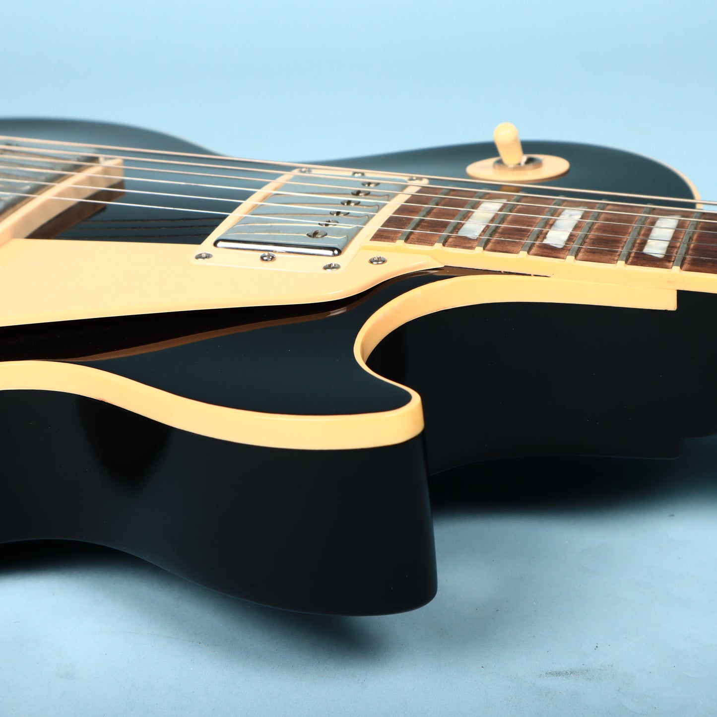 2004 Gibson maGIC Ethernet USA Les Paul Black Electric Guitar