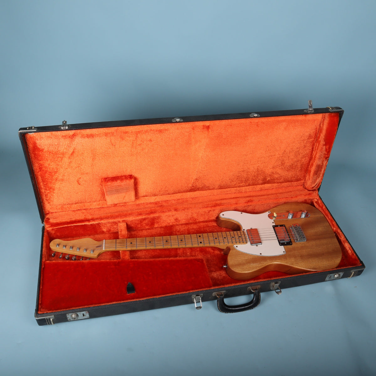 Open vintage Fender case demonstrating fit with a Telecaster style guitar