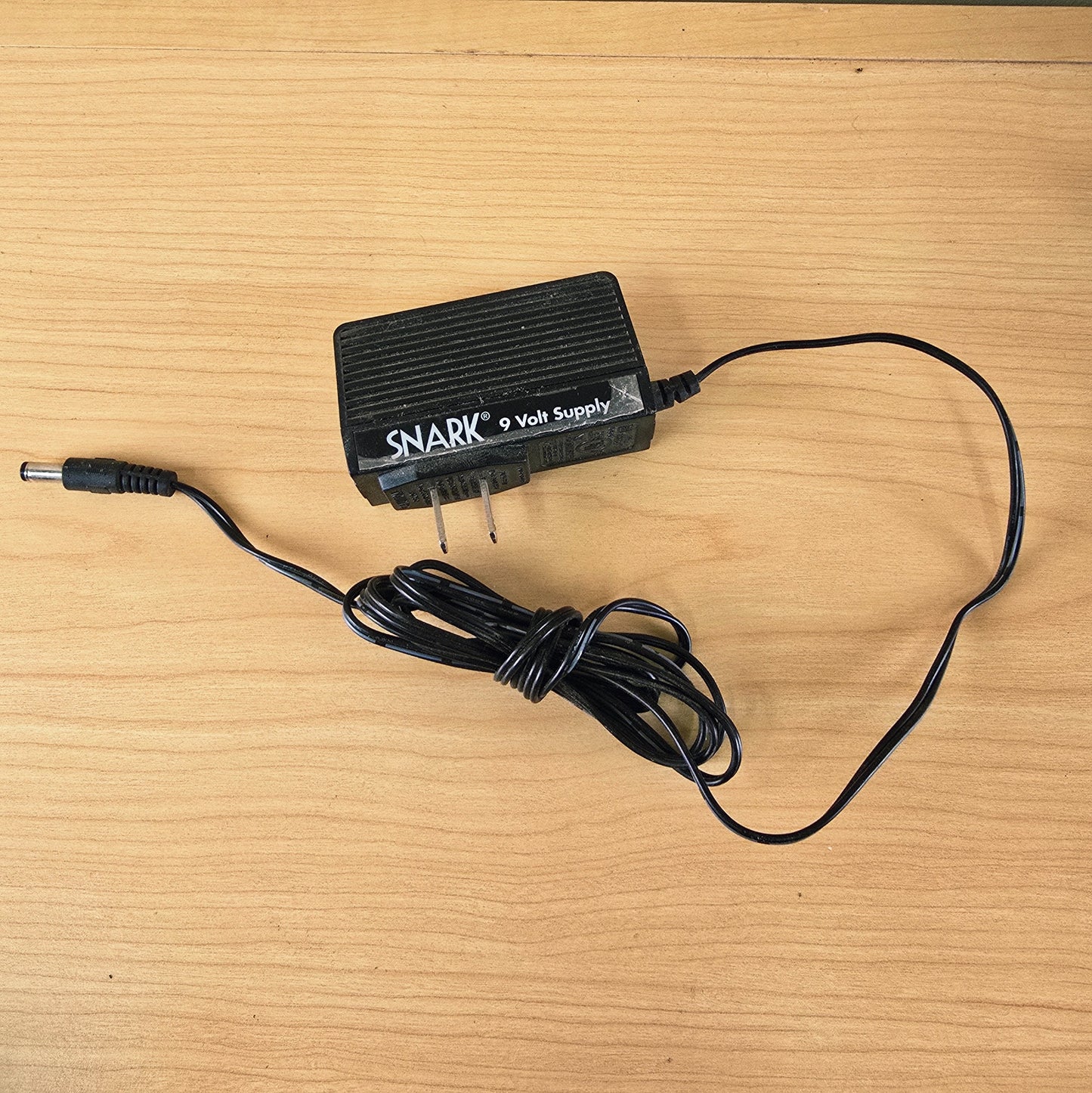 Snark SA-1 9-Volt Power Supply
