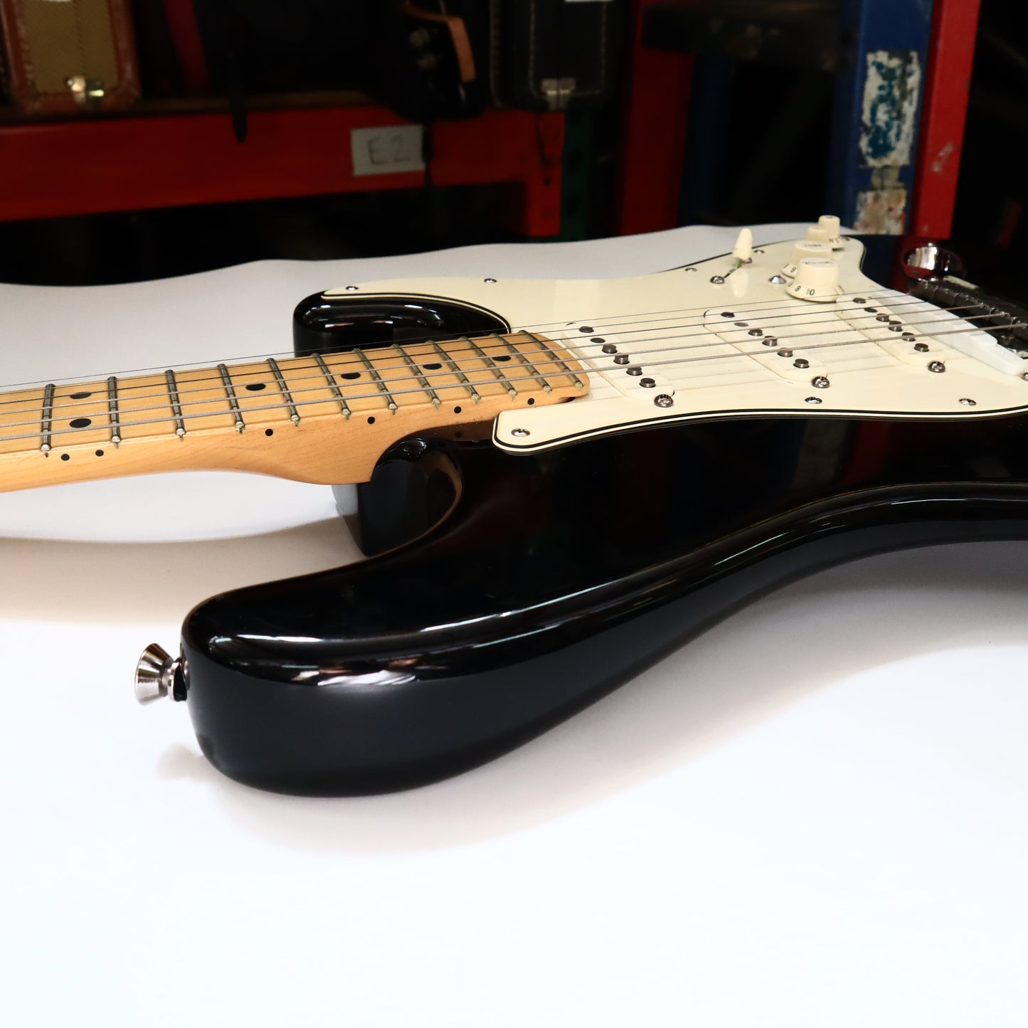 Fender American Series VG Stratocaster with Maple Fretboard 2007 - 2009 - Black