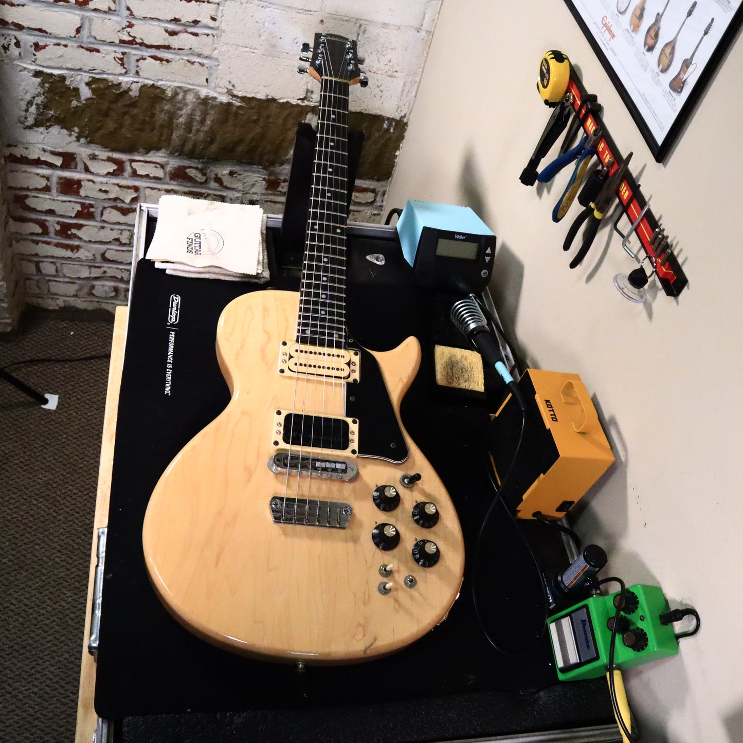 Vintage 1980's Carvin CM130 Natural Single Cut Electric Guitar - Made in USA