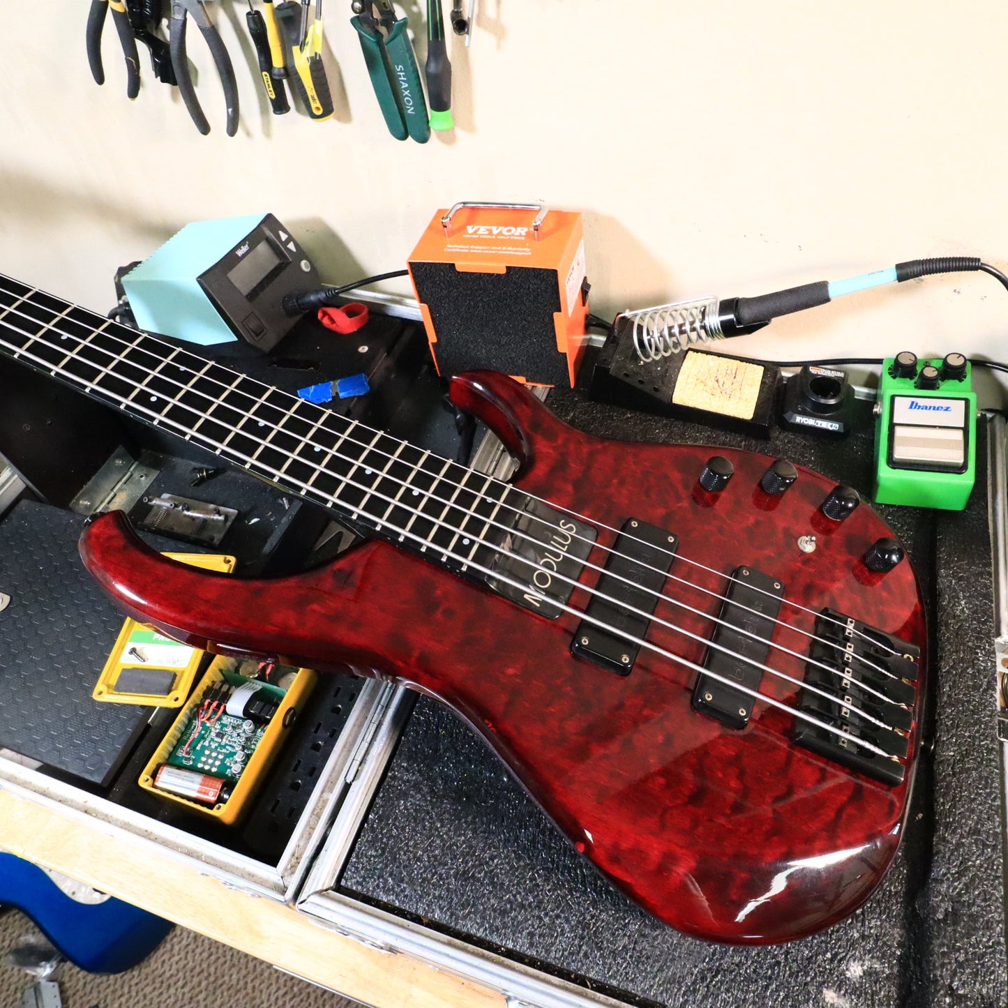 1996 Modulus Quantum 5 Q5 5-String Bass - Carbon Fiber Neck - Red Quilt