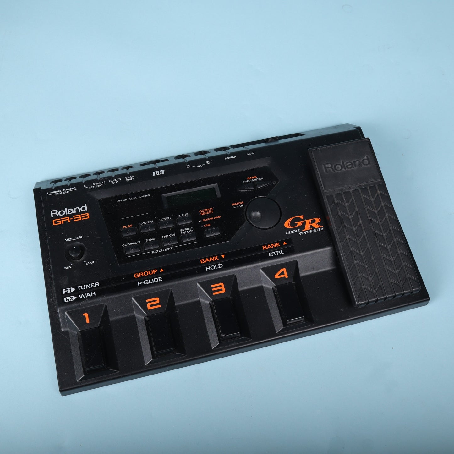 Roland GR-33 Guitar Synthesizer 2003