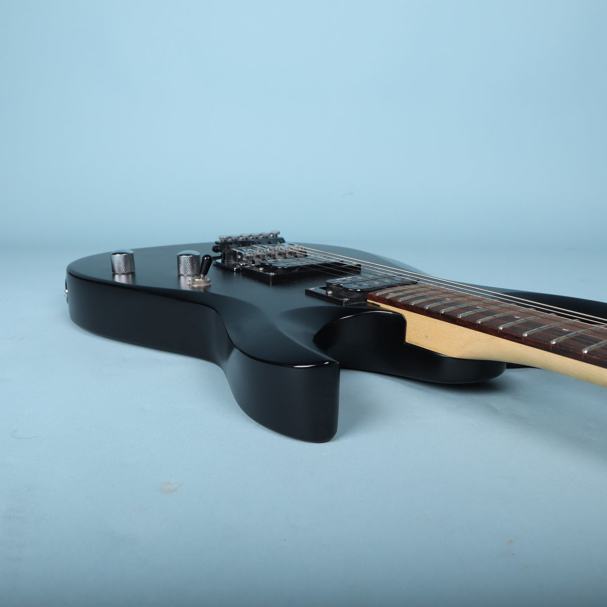 Bass side edge profile of the body and neck joint.