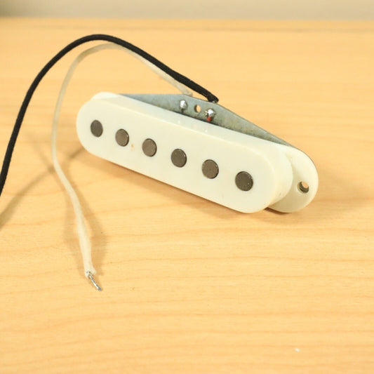 Grey Bottom Single Coil Stratocaster Guitar Pickup White 6.205ohms