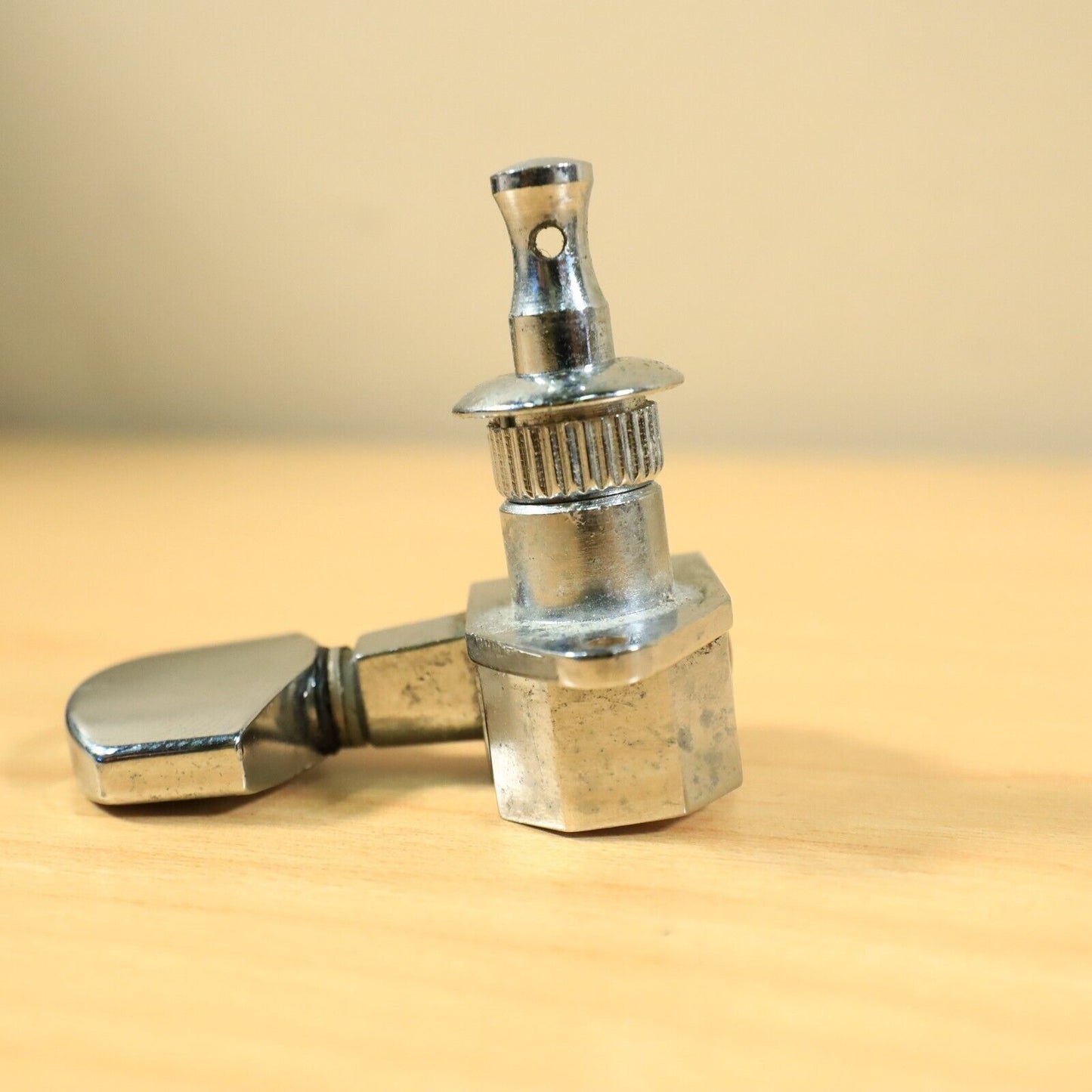 (1) Vintage 80s Gotoh Octagon Machine Head Bass Tuning Peg Tuner Takamine Japan