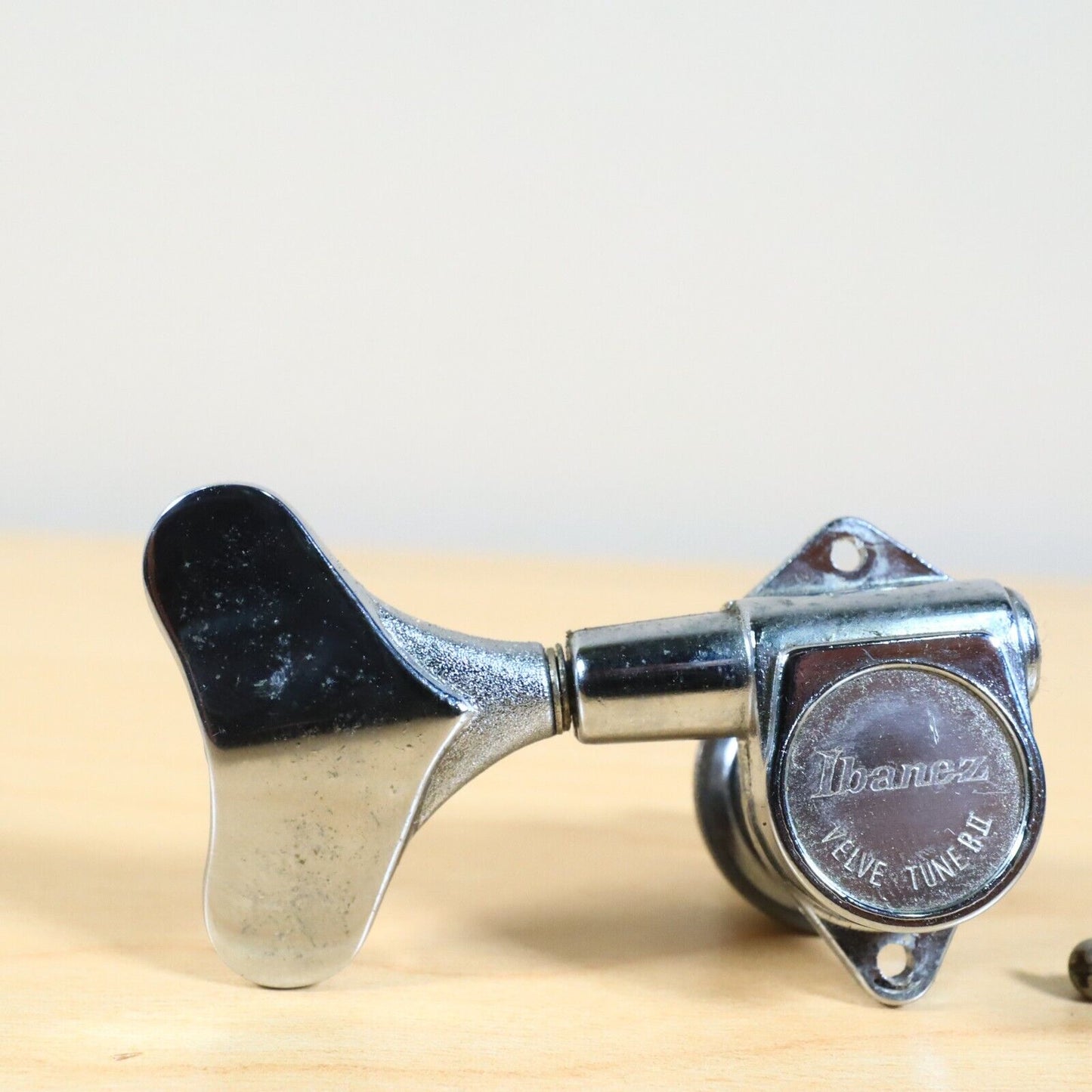 Ibanez Roadstar Bass Guitar Velve Tune B II Treble Side Tuner Tuning Peg Small