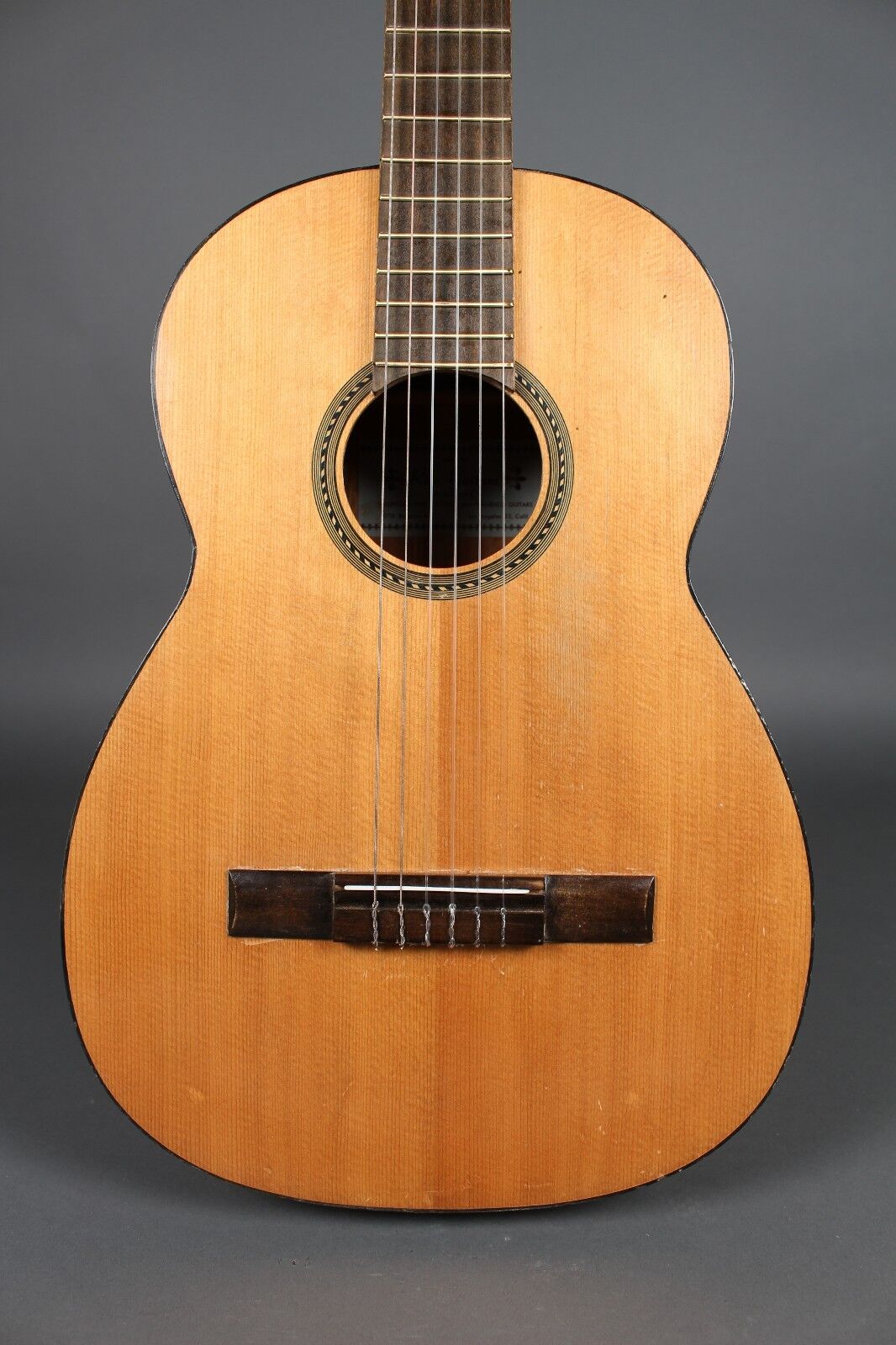 Acoustic Guitars – GuitarFinds