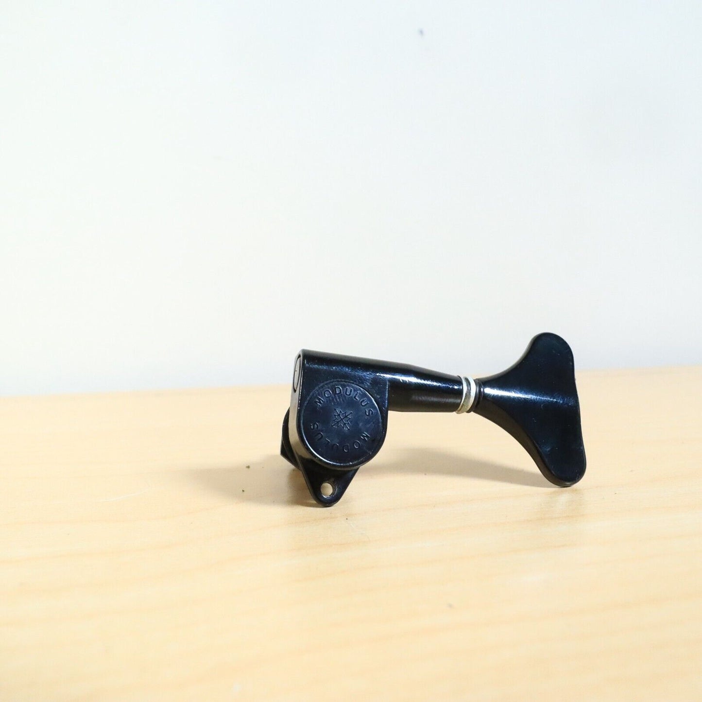 Modulus Bass Guitar Tuner MIJ  Black