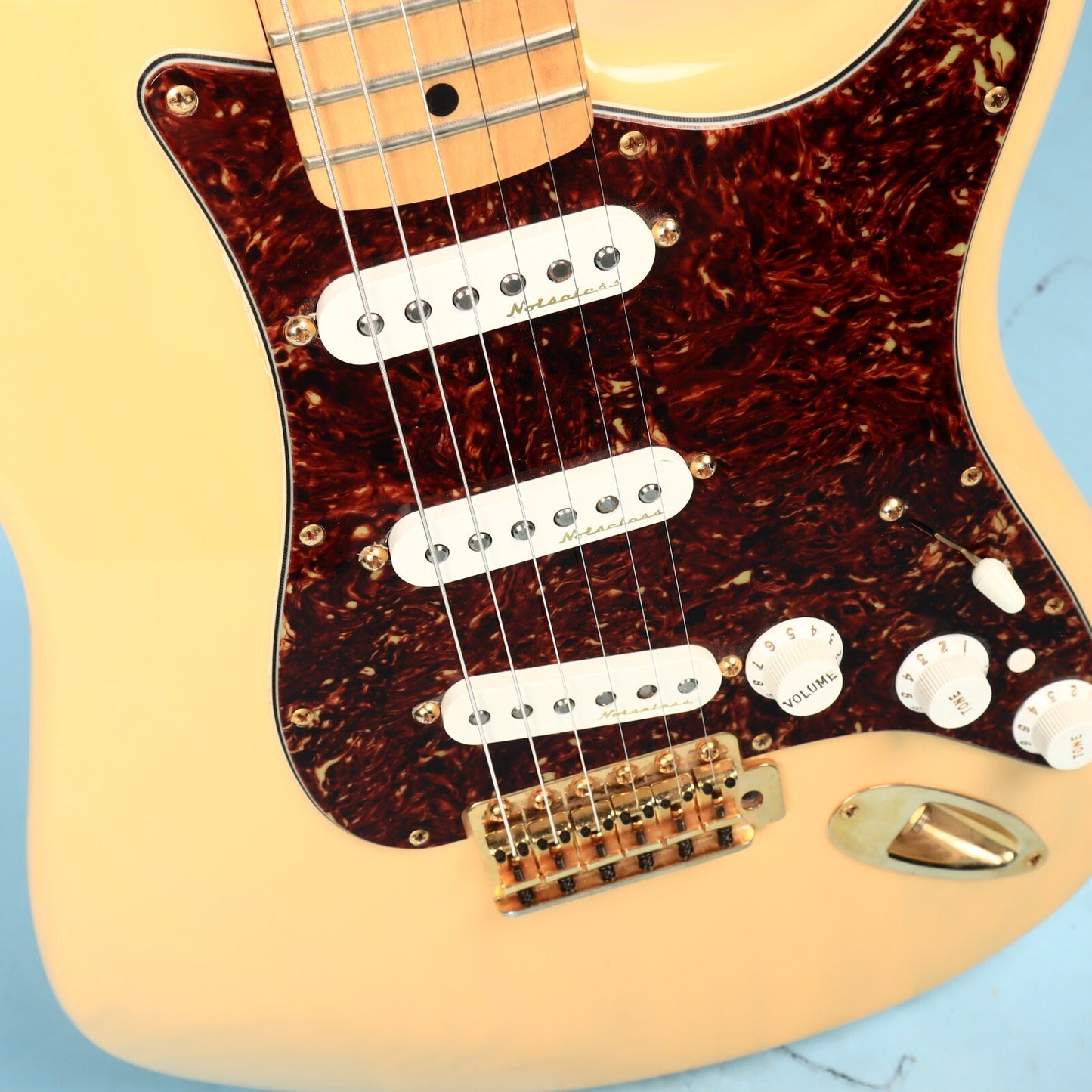 2005 Fender Mexico Deluxe Player Stratocaster Ash Honey Blonde MIM Strat Guitar